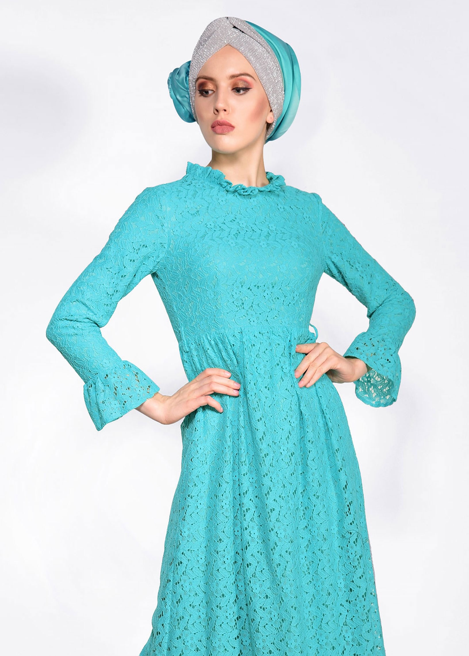 Tesettür giyim MAVİ BELİ KUŞAKLI DANTEL ELBİSE 4359-1