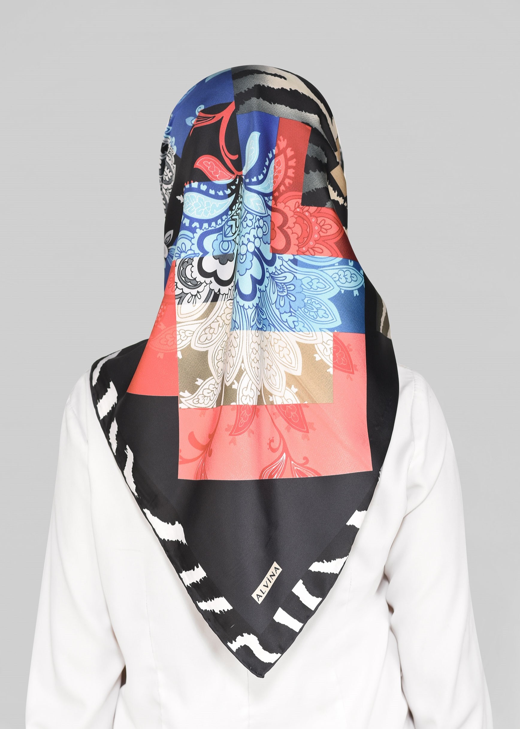 Tesettür giyim SİYAH 11392-1 ALVİNA DESENLİ EŞARP