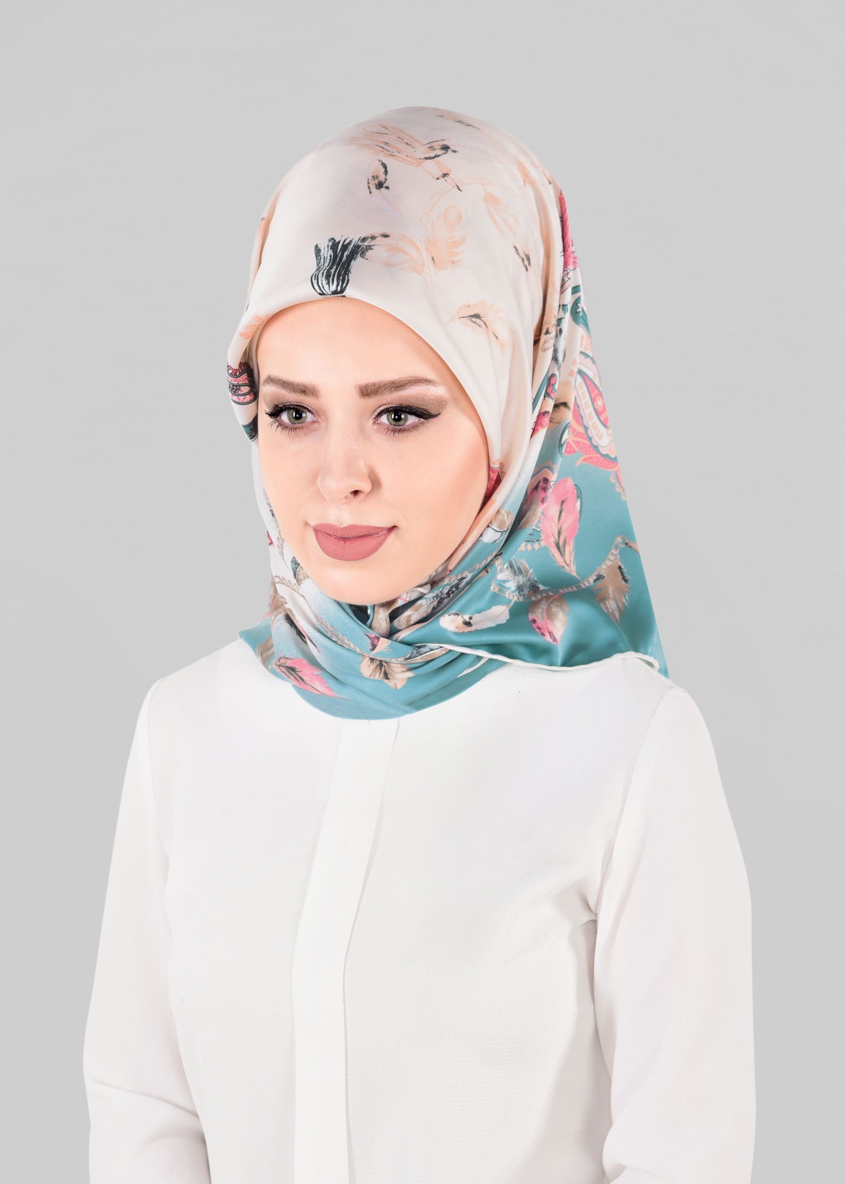 Tesettür giyim YEŞİL 12023-1 ALVİNA DESENLİ EŞARP