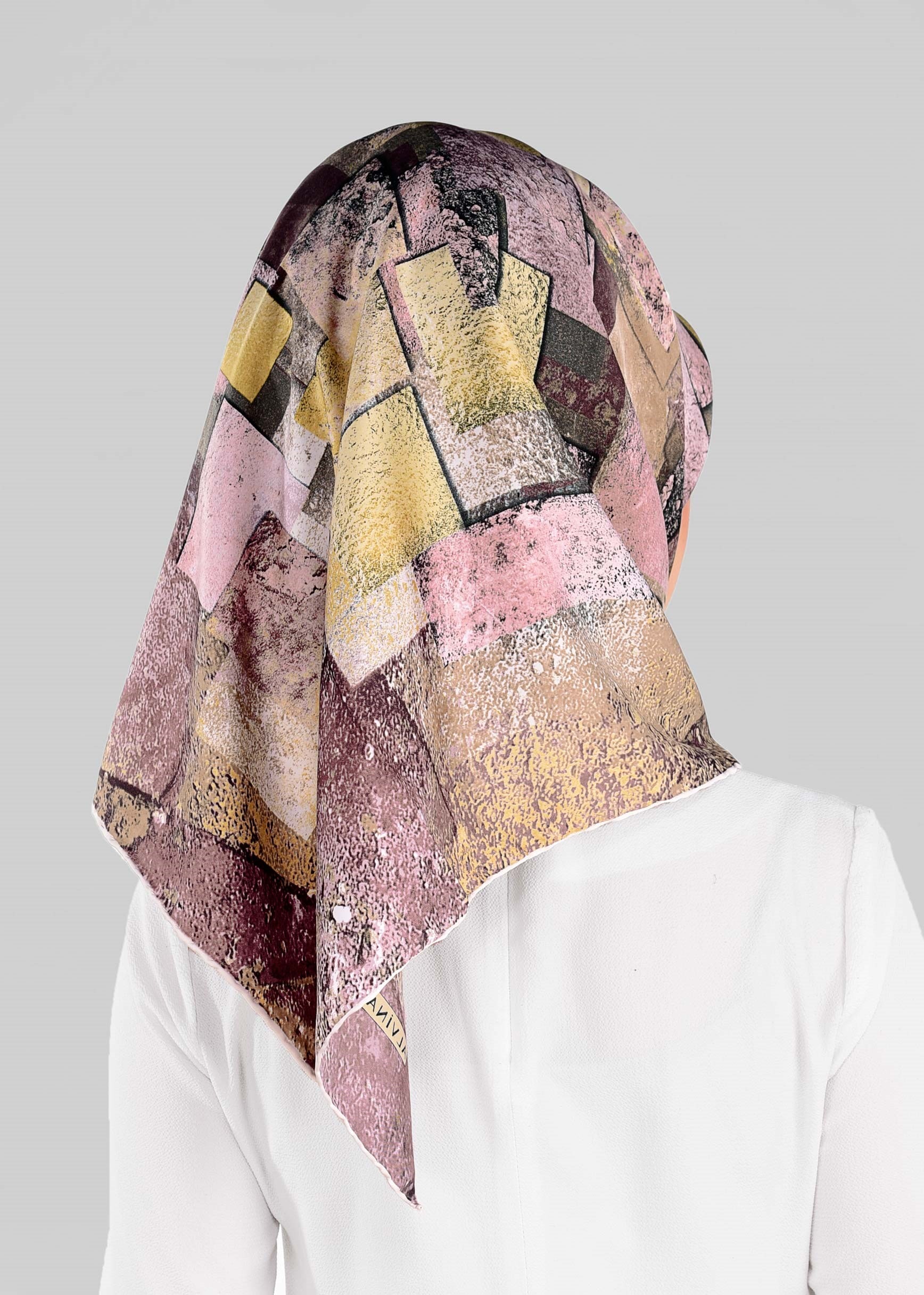 Tesettür giyim PEMBE 12026-1 ALVİNA DESENLİ EŞARP