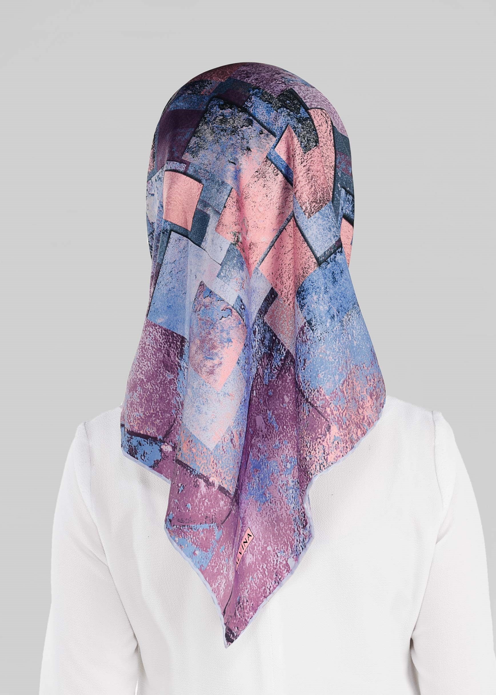 Tesettür giyim MAVİ 12026-1 ALVİNA DESENLİ EŞARP