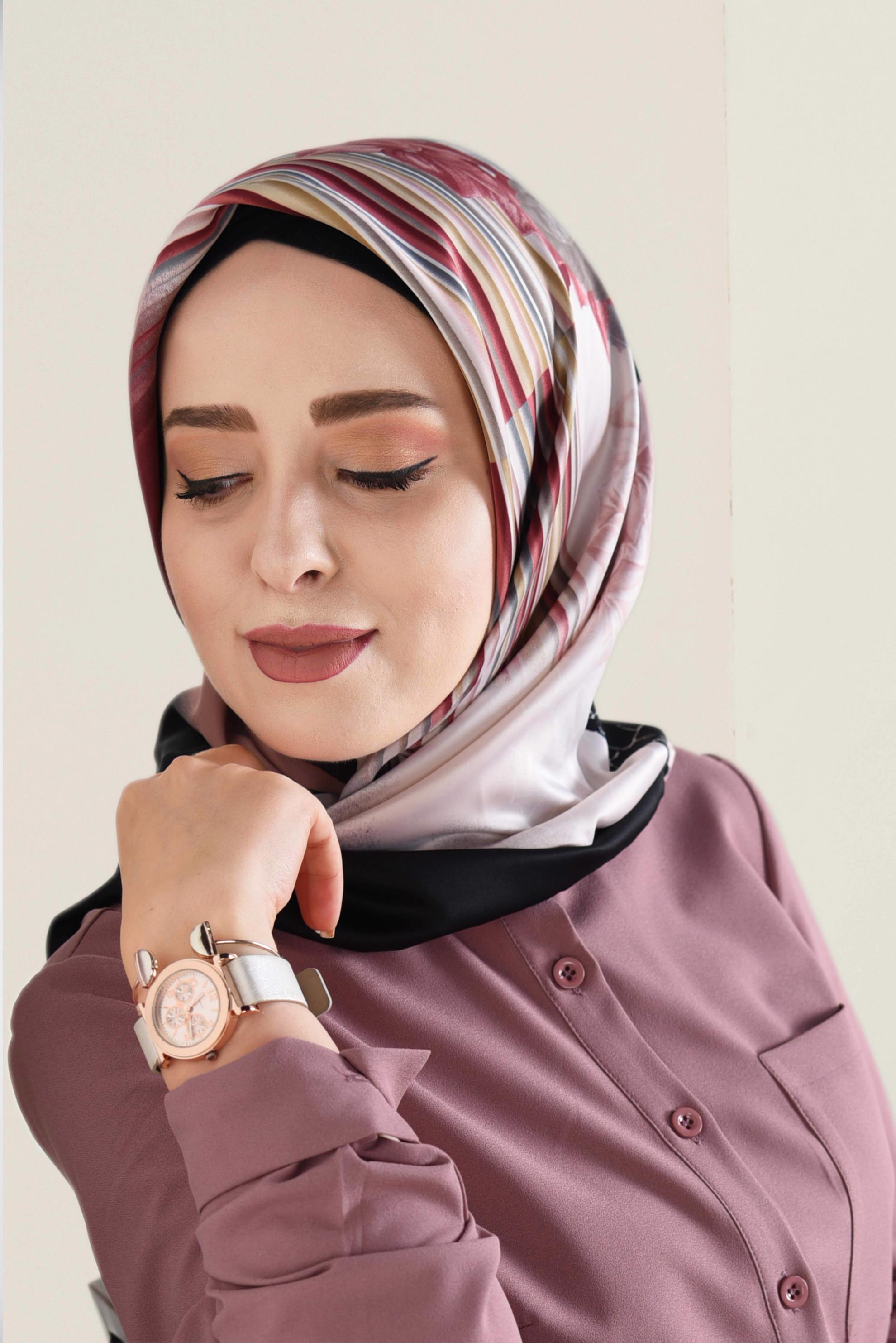 Tesettür giyim SİYAH 12060-1 ALVİNA DESENLİ EŞARP