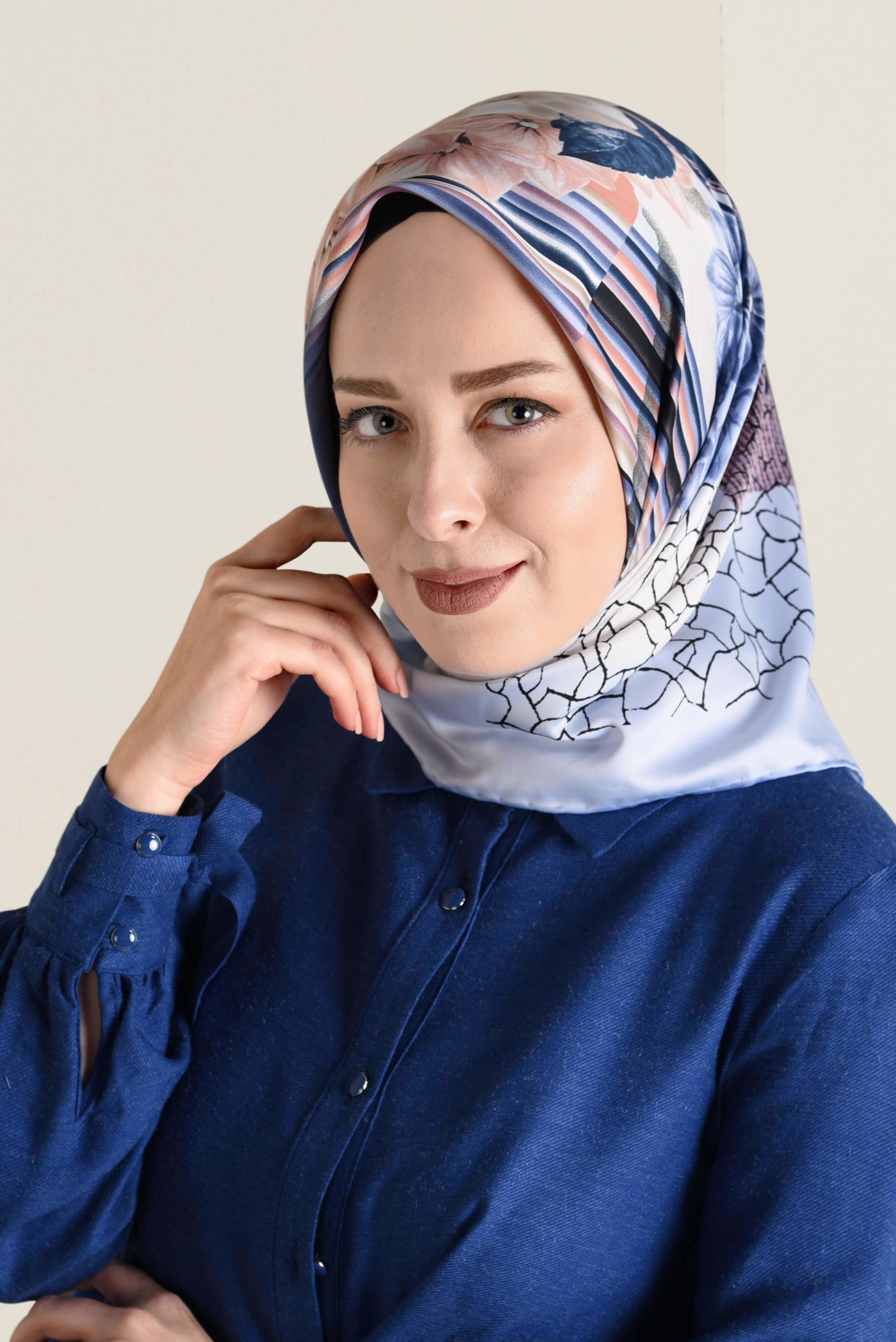 Tesettür giyim MAVİ 12060-1 ALVİNA DESENLİ EŞARP