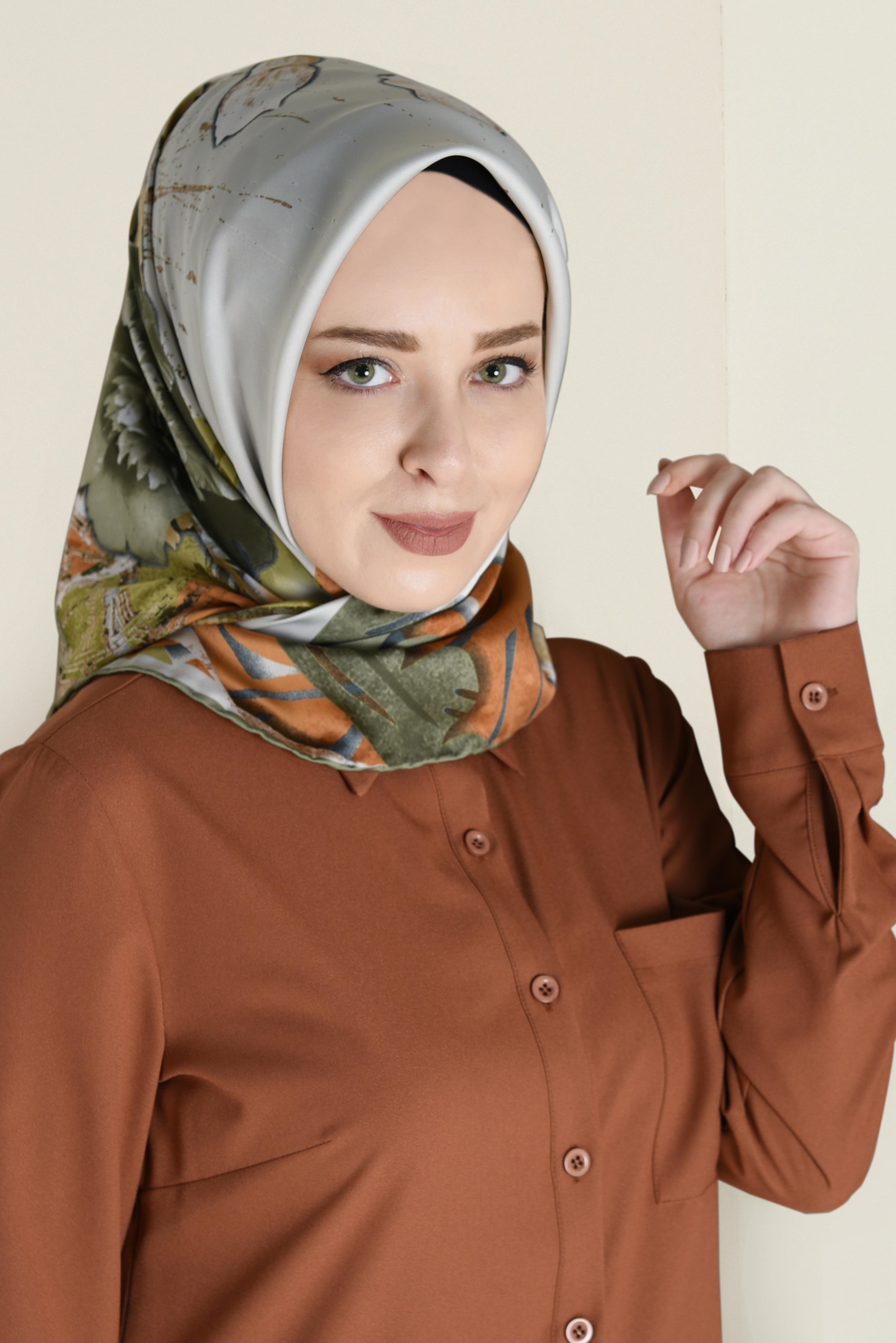 Tesettür giyim HAKİ ÇİÇEK DESENLİ EŞARP 12061-1