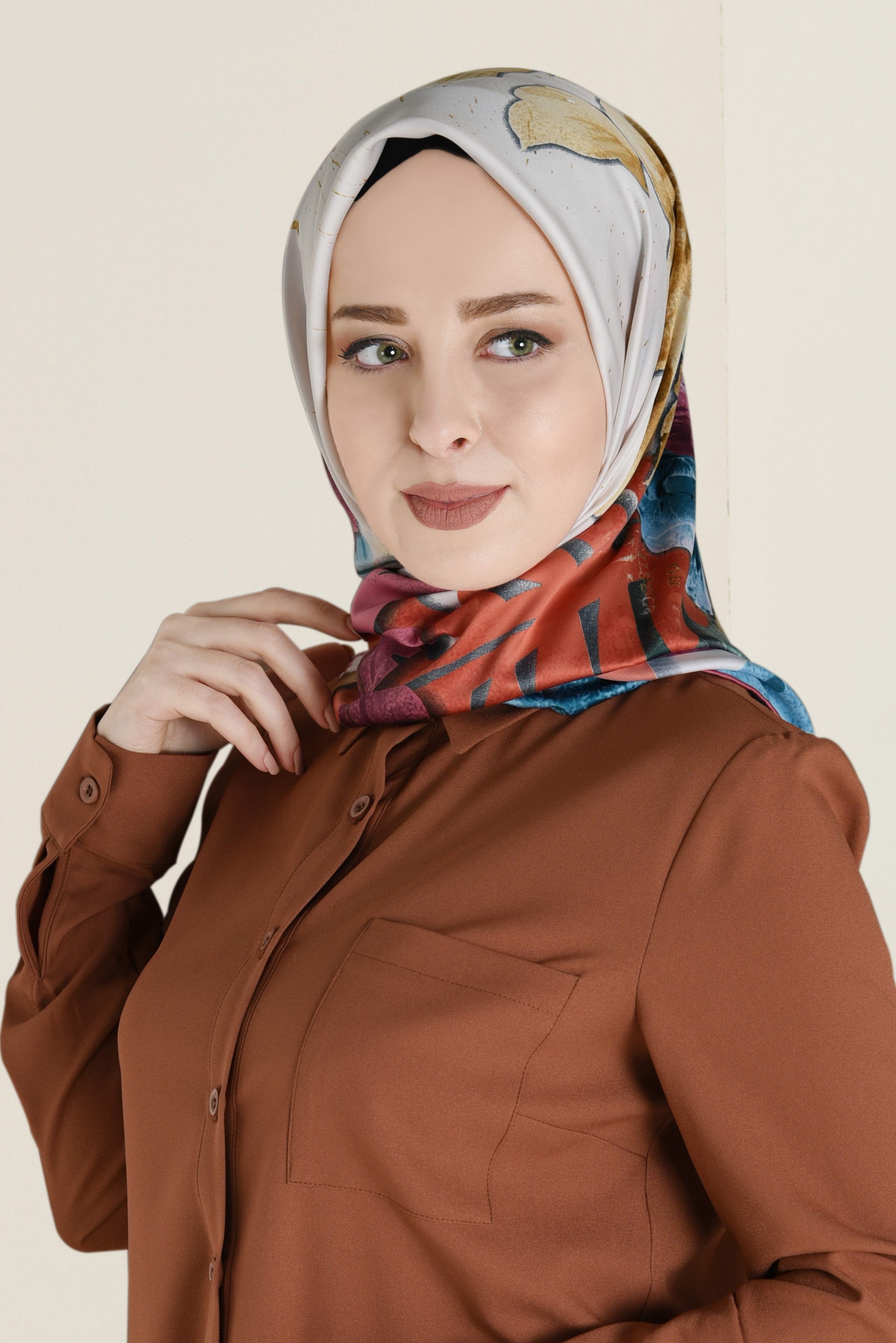 Tesettür giyim PEMBE ÇİÇEK DESENLİ EŞARP 12061-1