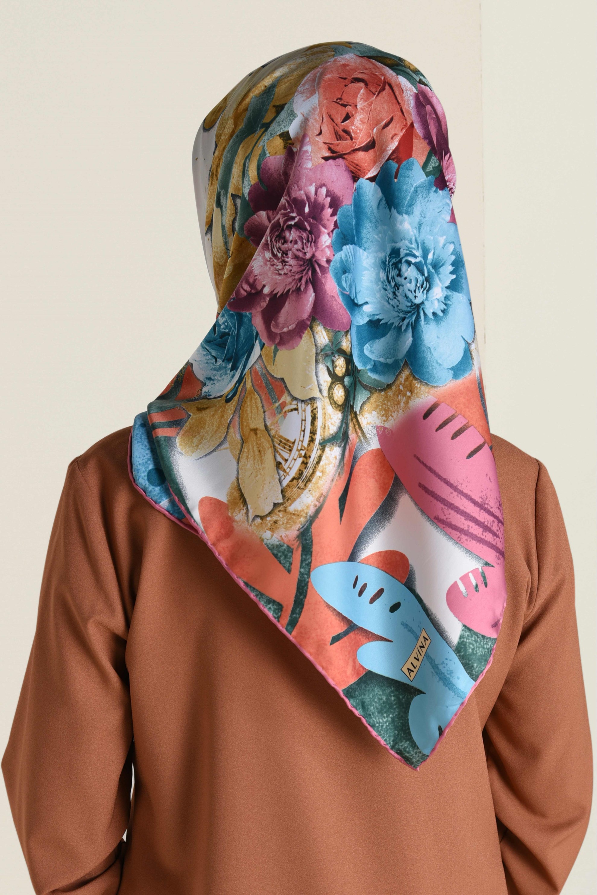 Tesettür giyim PEMBE ÇİÇEK DESENLİ EŞARP 12061-1