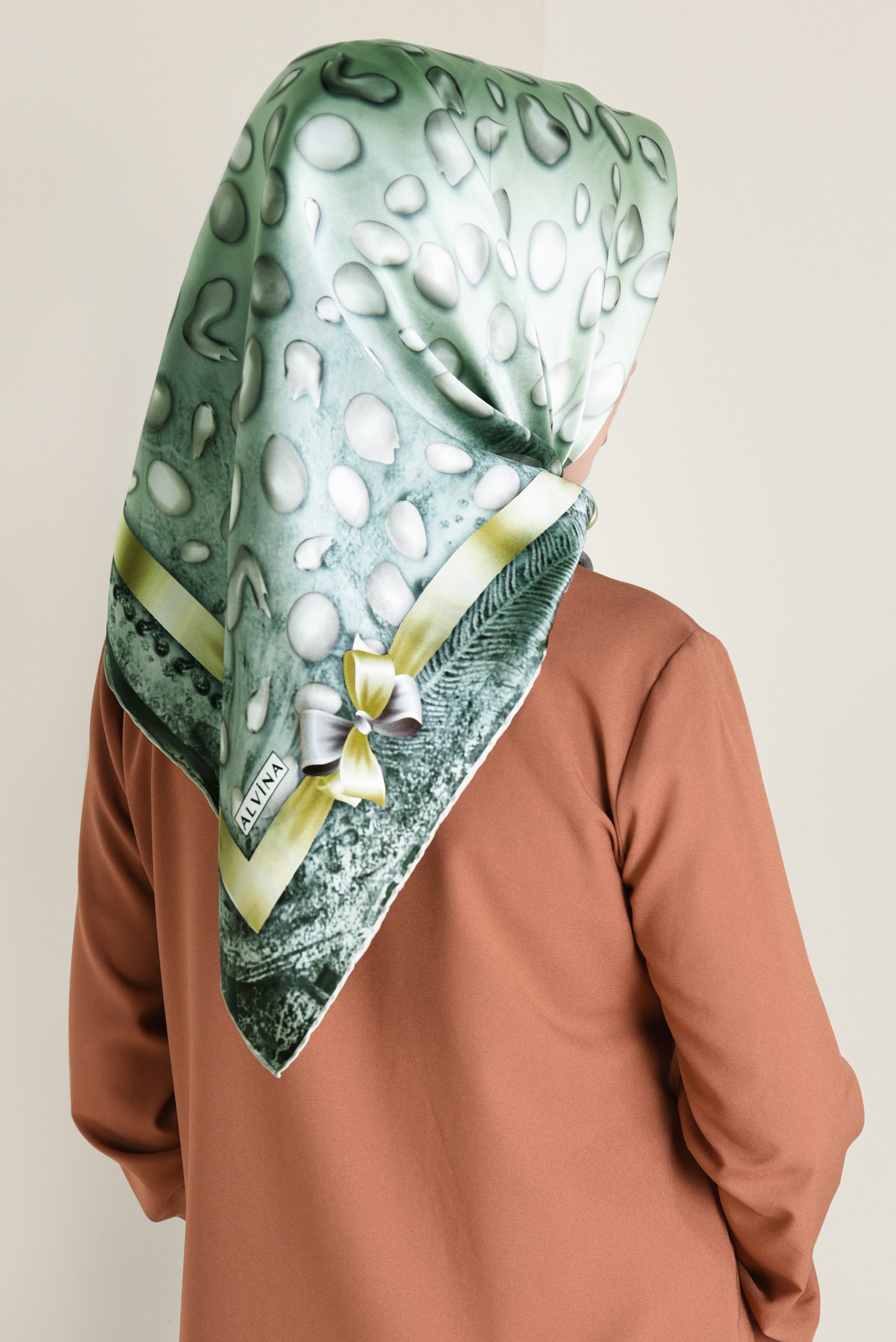 Tesettür giyim YEŞİL 17223-1  ALVİNA İPEK EŞARP