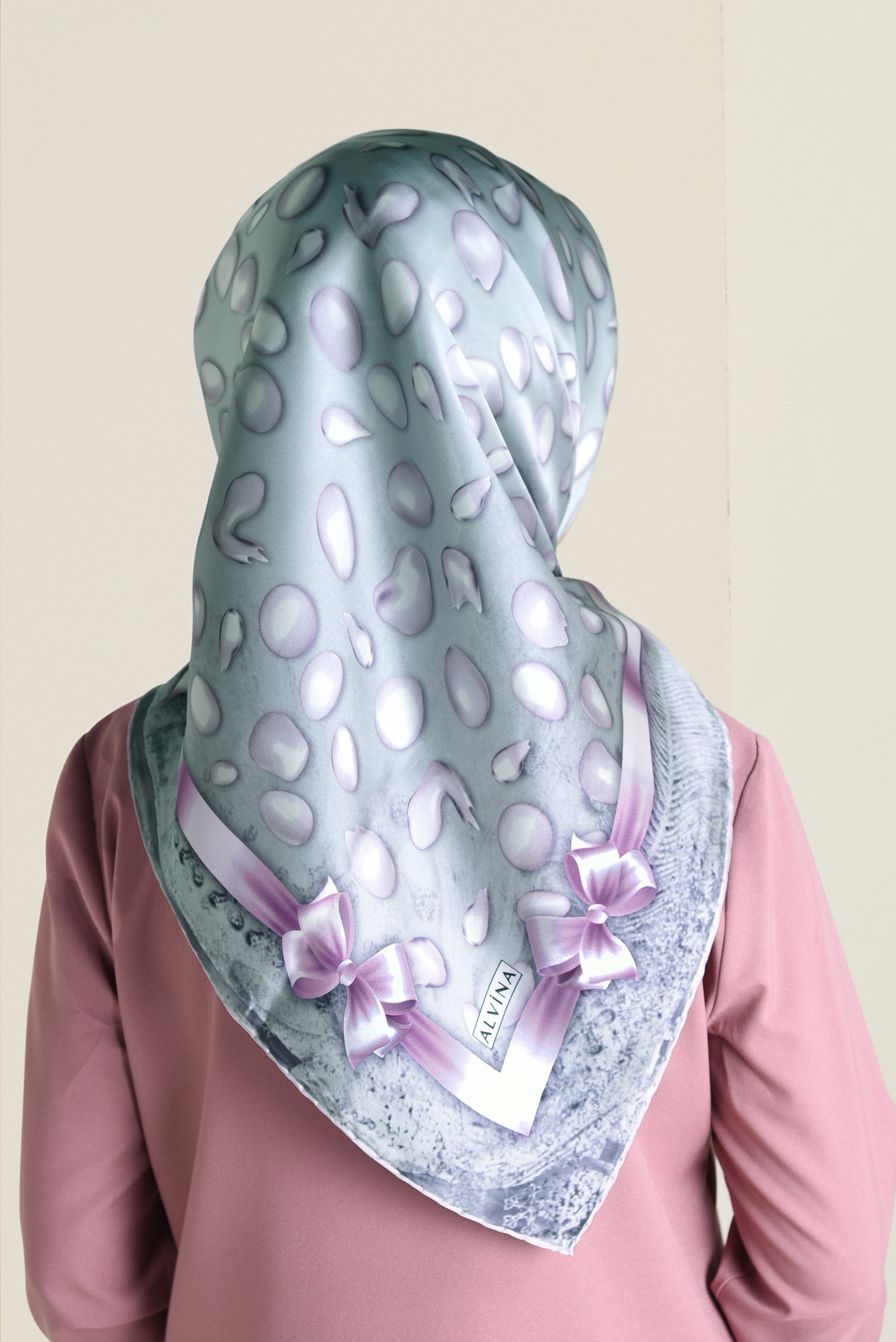 Tesettür giyim GRİ 17223-1  ALVİNA İPEK EŞARP