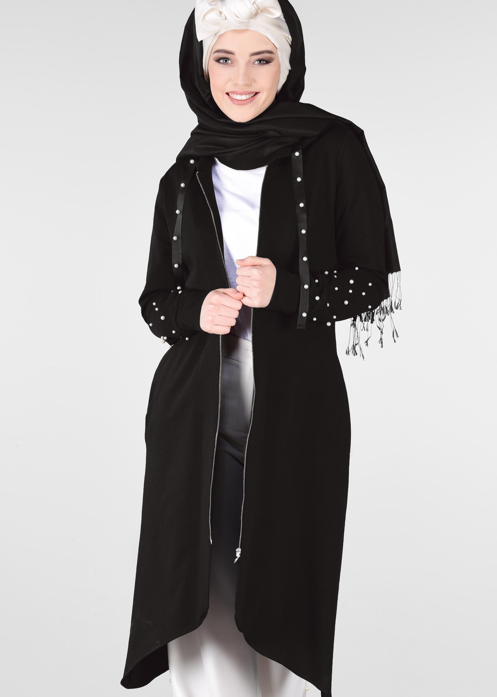 Tesettür giyim SİYAH KAPÜŞONLU İNCİLİ EŞOFMAN TUNİK 4010