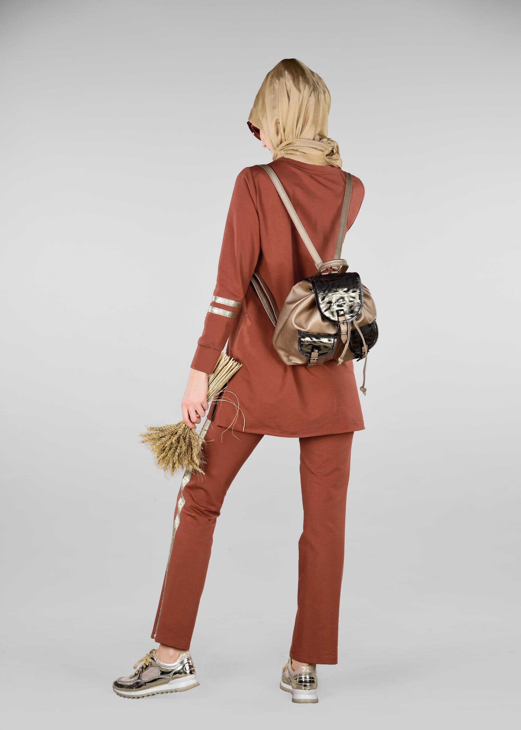 Tesettür giyim BORDO BONCUK İŞLEMELİ ŞERİT DETAYLI 2&prime;Lİ EŞOFMAN TAKIM 4012