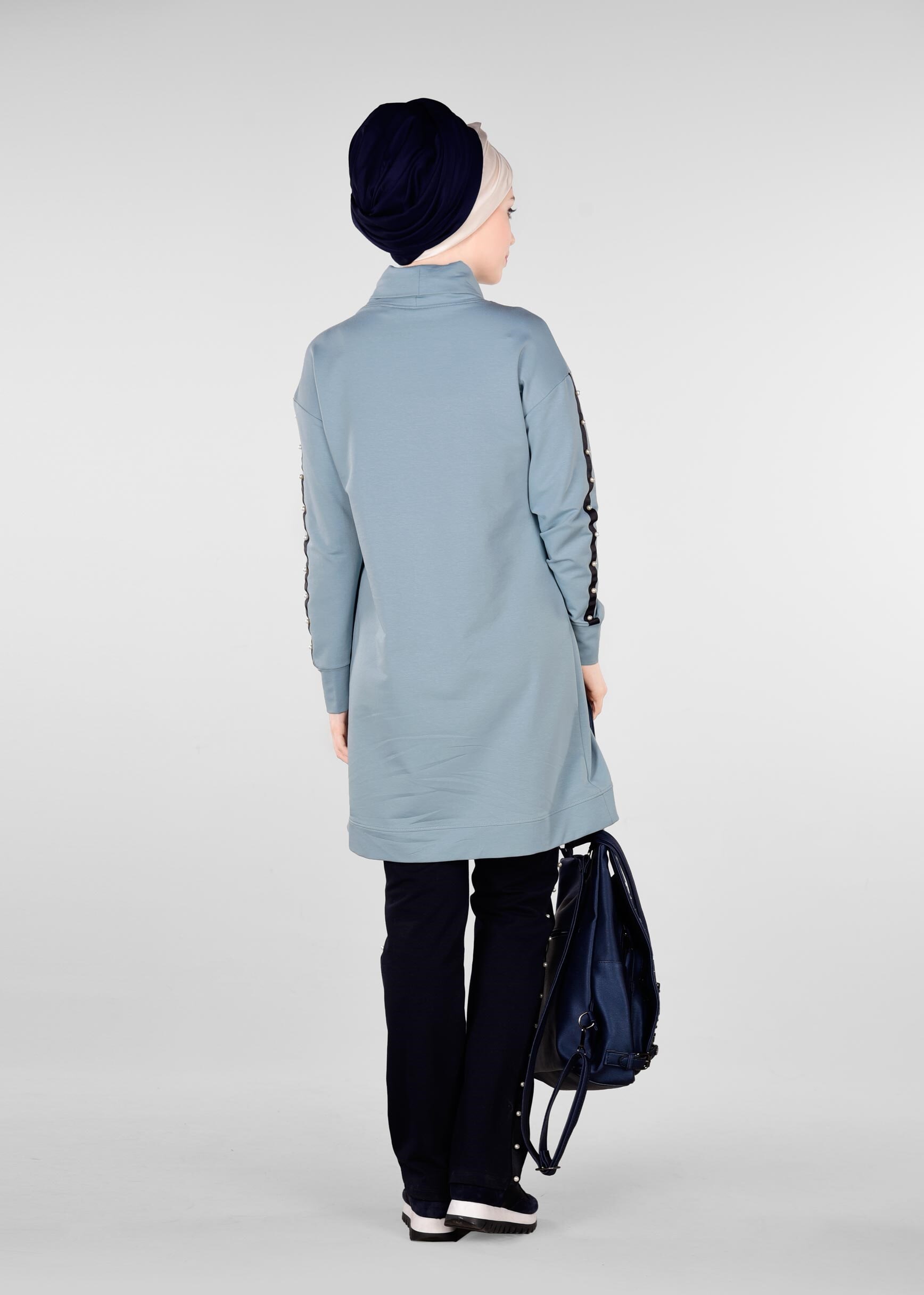 Tesettür giyim MAVİ KOLLARI İNCİ İŞLEMELİ ŞERİTLİ 2&prime;Lİ EŞOFMAN TAKIM 4013