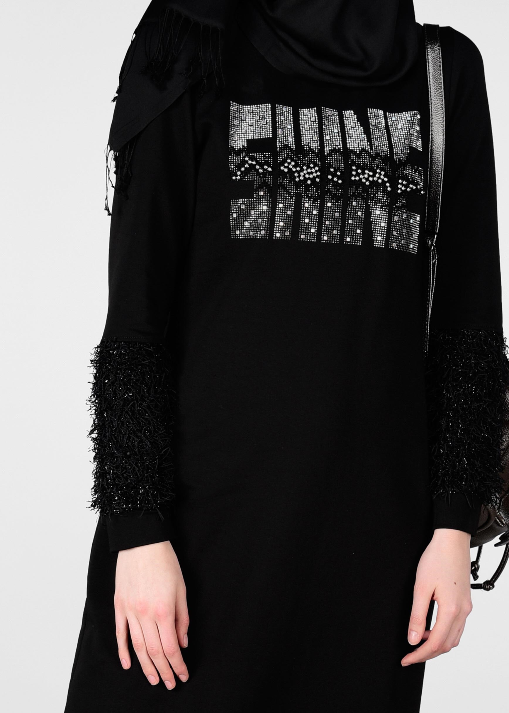 Tesettür giyim SİYAH KOLLARI SAÇAKLI EŞOFMAN ELBİSE 4038 