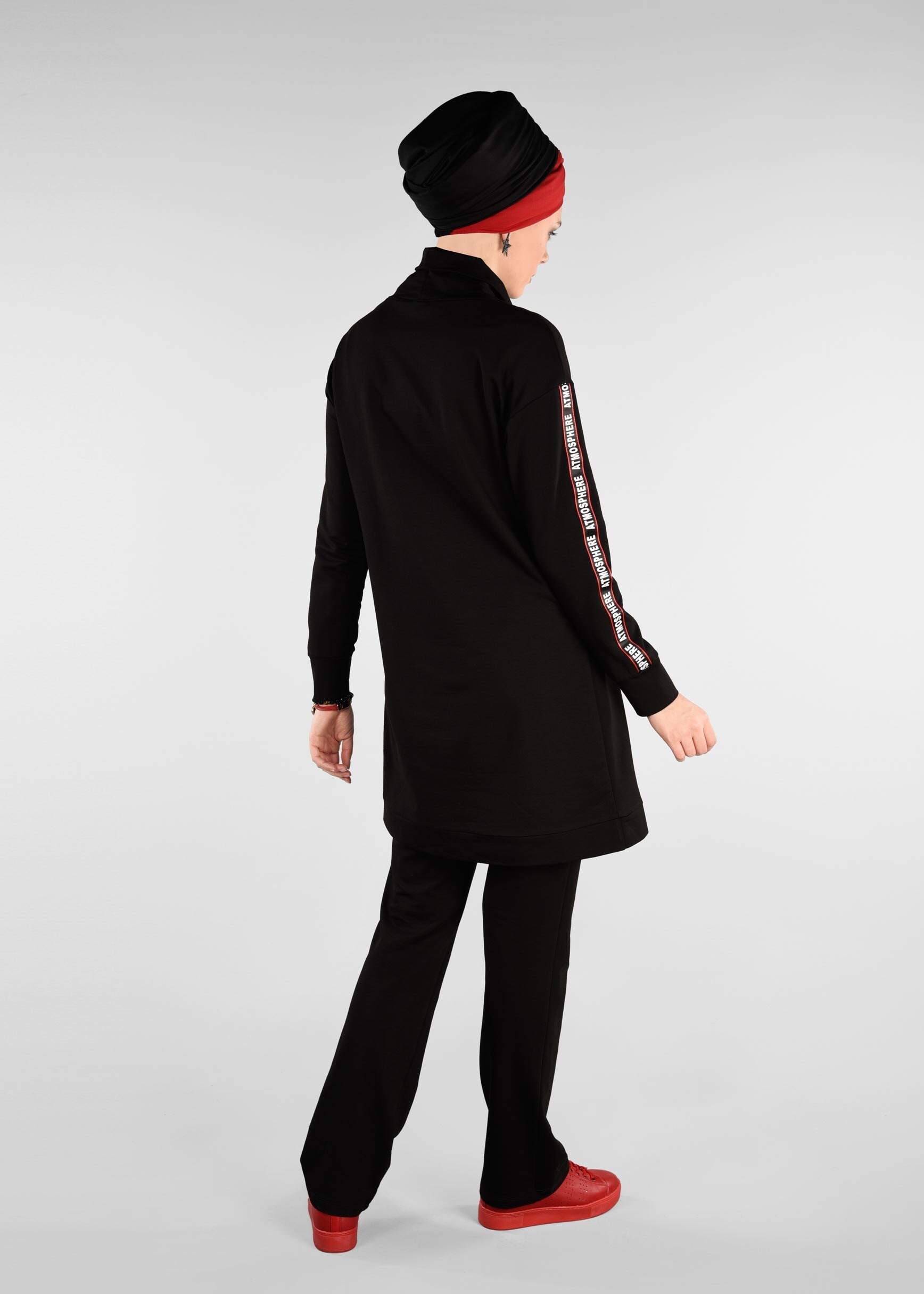 Tesettür giyim SİYAH KOLLARI ŞERİT DETAYLI 2&prime;Lİ EŞOFMAN TAKIM 4040