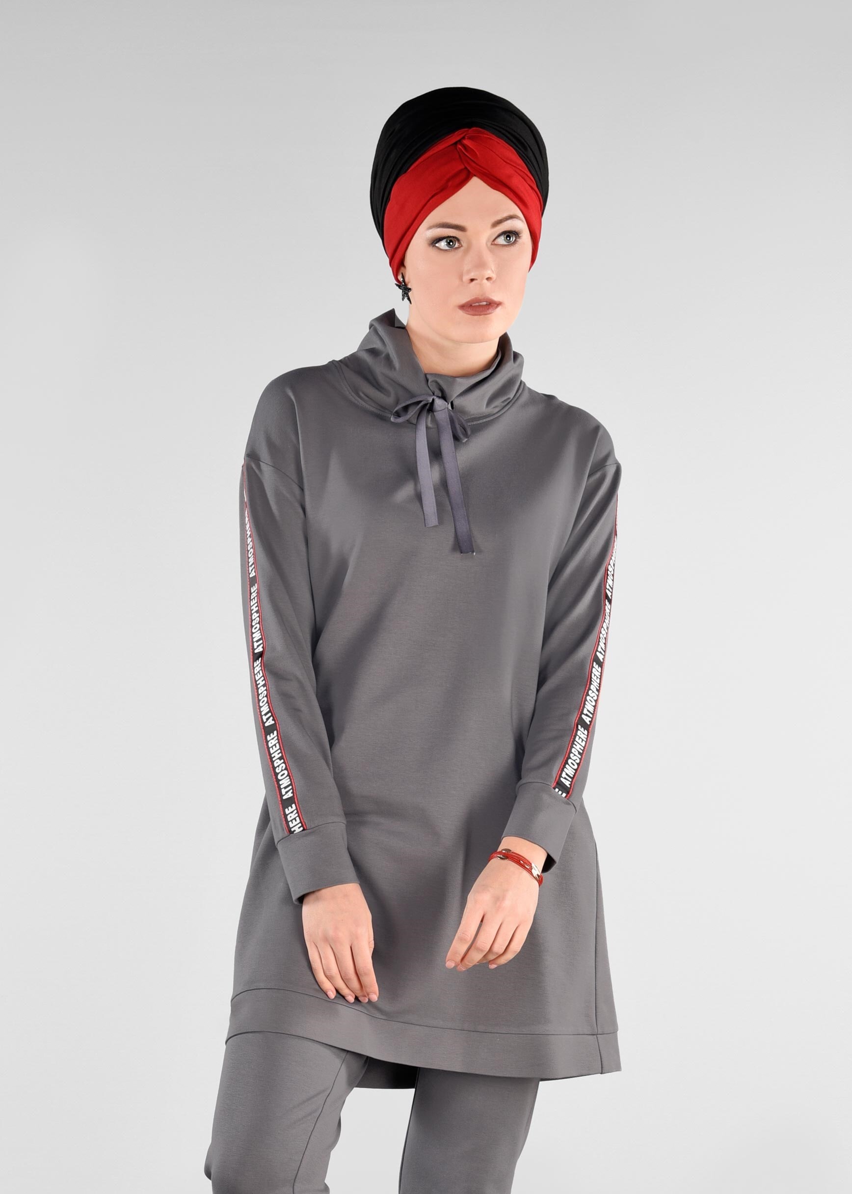 Tesettür giyim GRİ KOLLARI ŞERİT DETAYLI 2&prime;Lİ EŞOFMAN TAKIM 4040