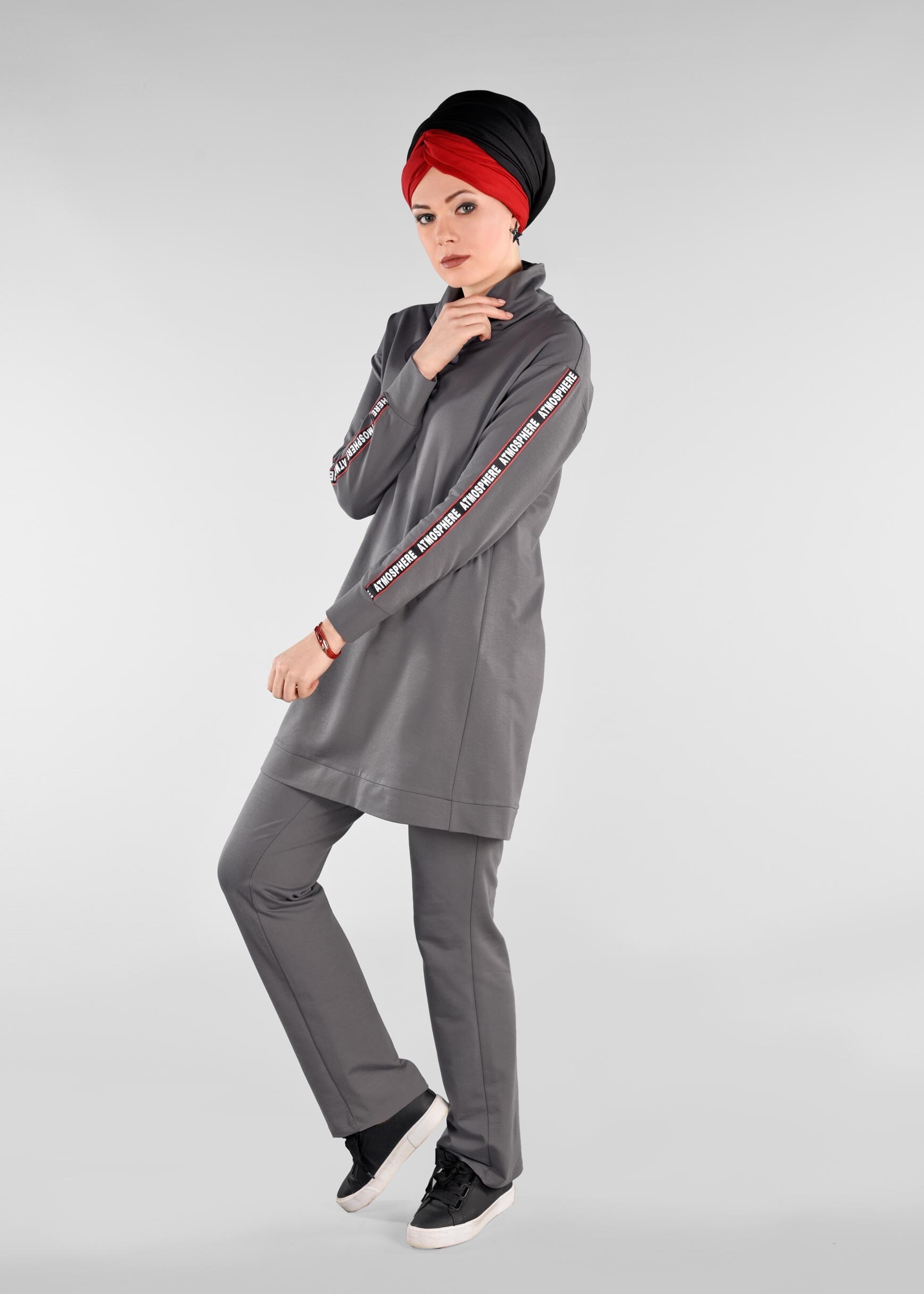 Tesettür giyim GRİ KOLLARI ŞERİT DETAYLI 2&prime;Lİ EŞOFMAN TAKIM 4040