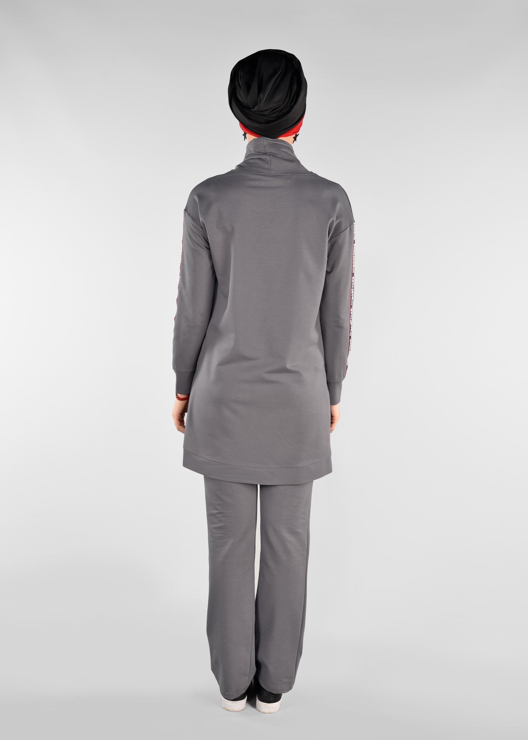Tesettür giyim GRİ KOLLARI ŞERİT DETAYLI 2&prime;Lİ EŞOFMAN TAKIM 4040