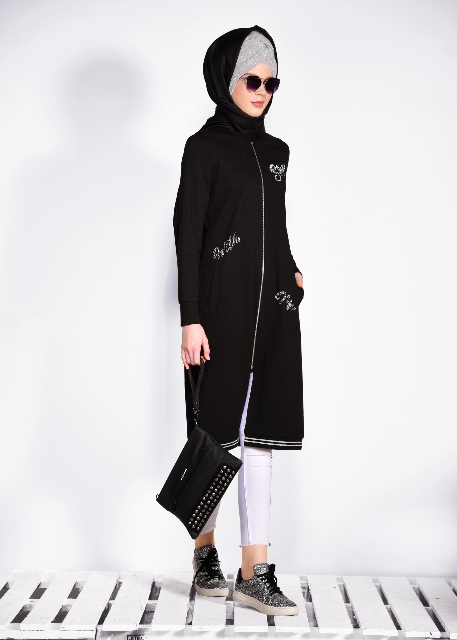 Tesettür giyim SİYAH ŞERİT DETAYLI EŞOFMAN TUNİK 4097