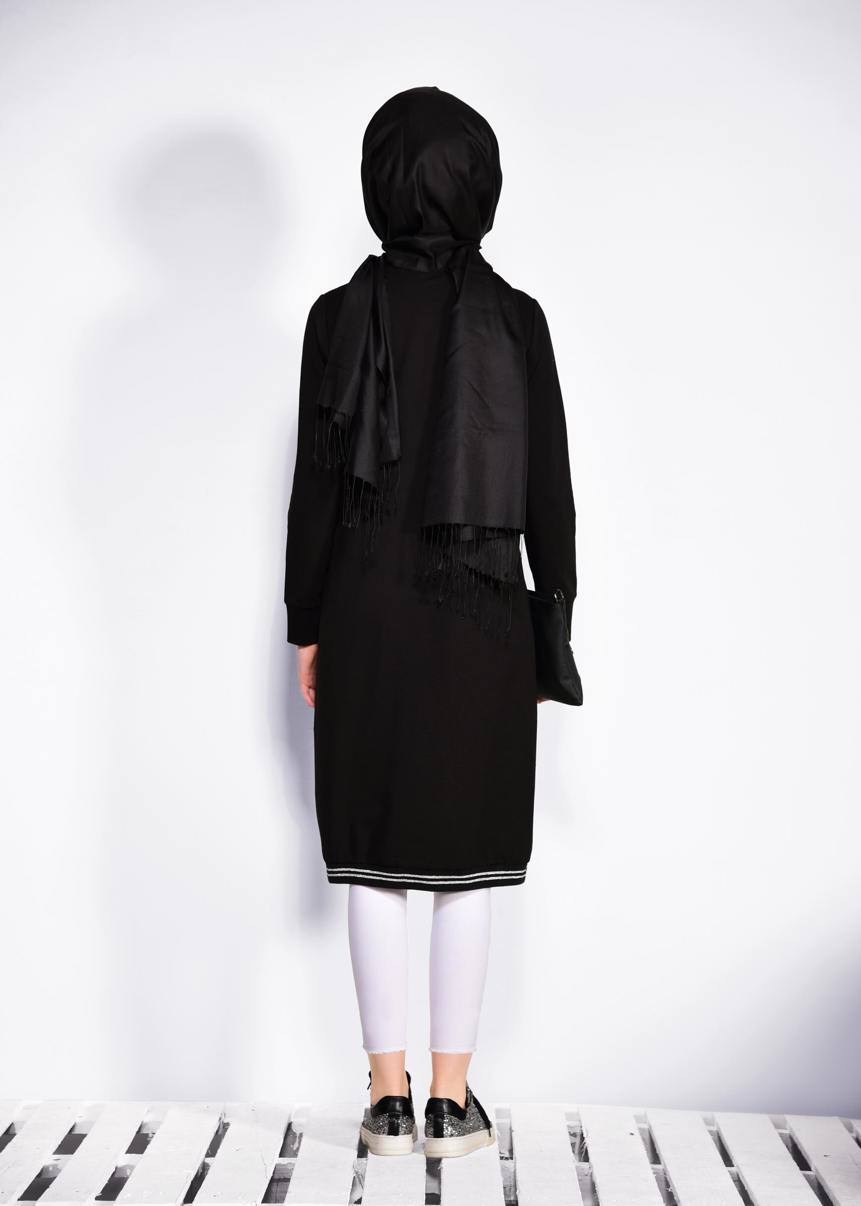 Tesettür giyim SİYAH ŞERİT DETAYLI EŞOFMAN TUNİK 4097