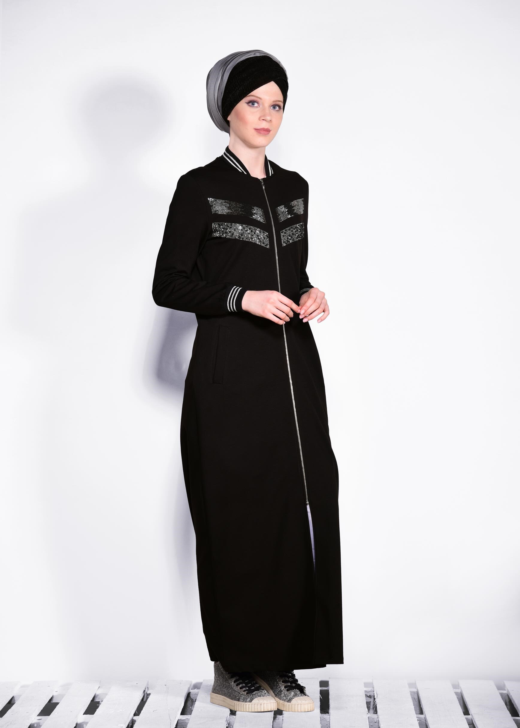 Tesettür giyim SİYAH BONCUK İŞLEMELİ EŞOFMAN TUNİK 4098