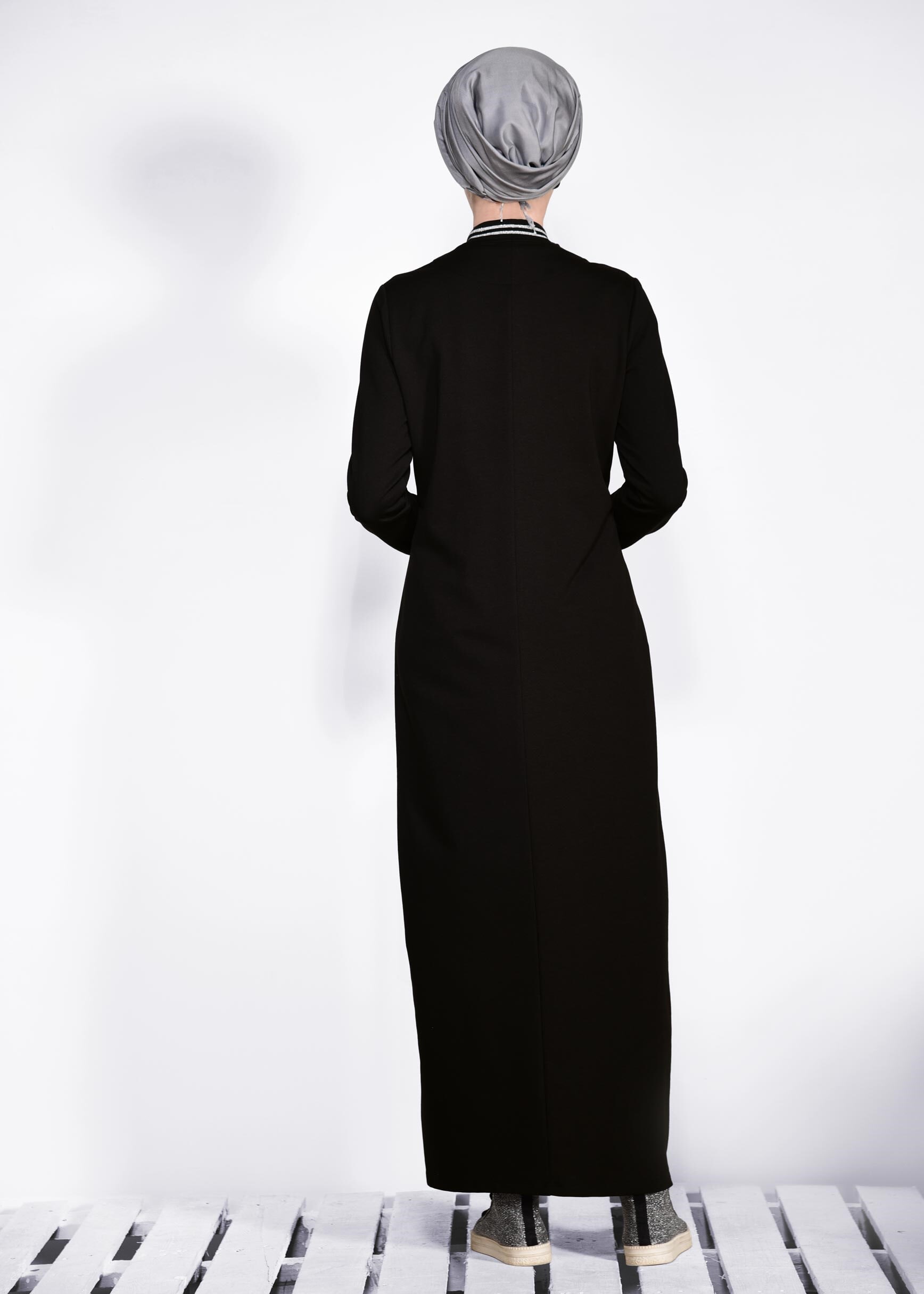 Tesettür giyim SİYAH BONCUK İŞLEMELİ EŞOFMAN TUNİK 4098