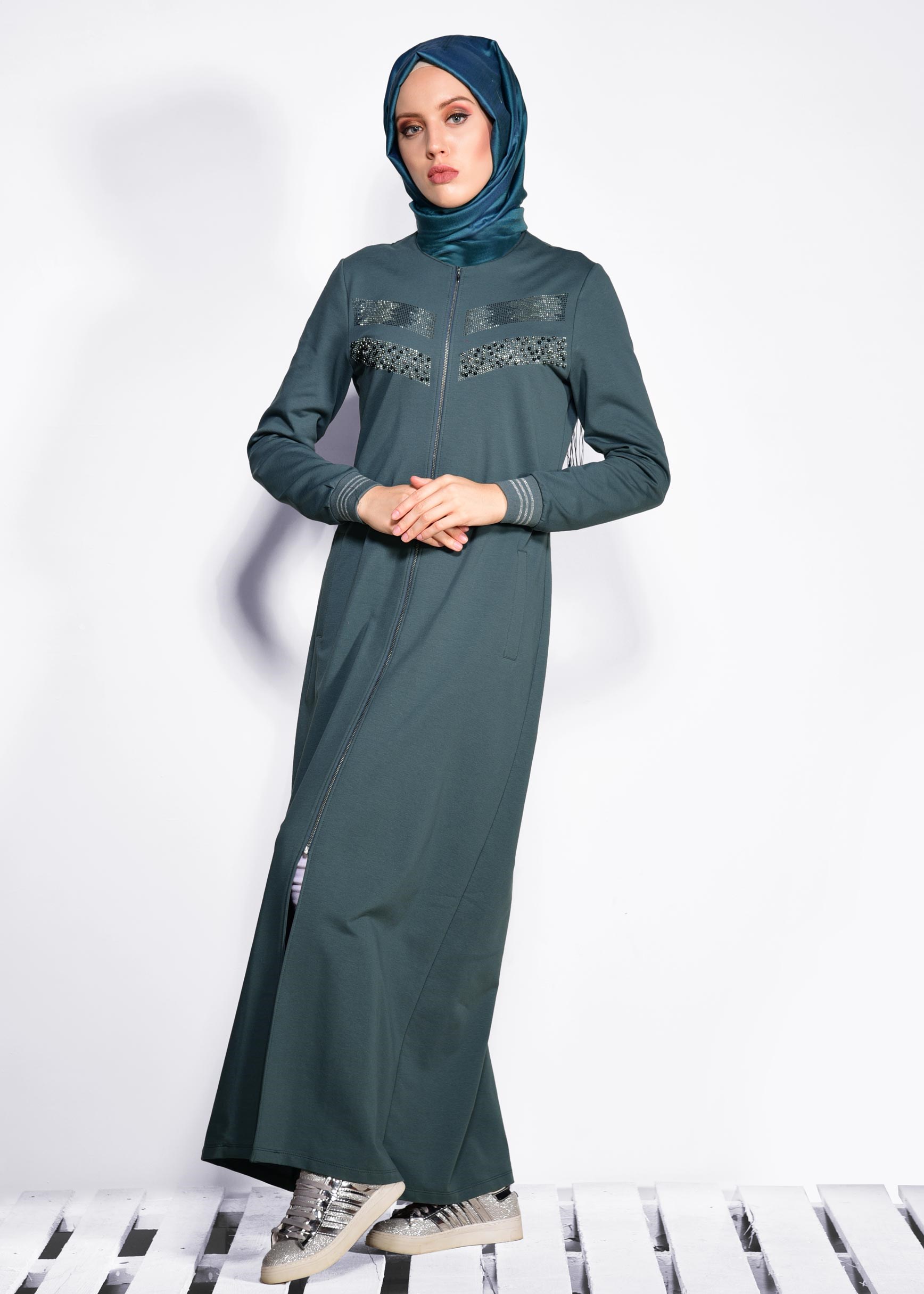 Tesettür giyim YEŞİL BONCUK İŞLEMELİ EŞOFMAN TUNİK 4098