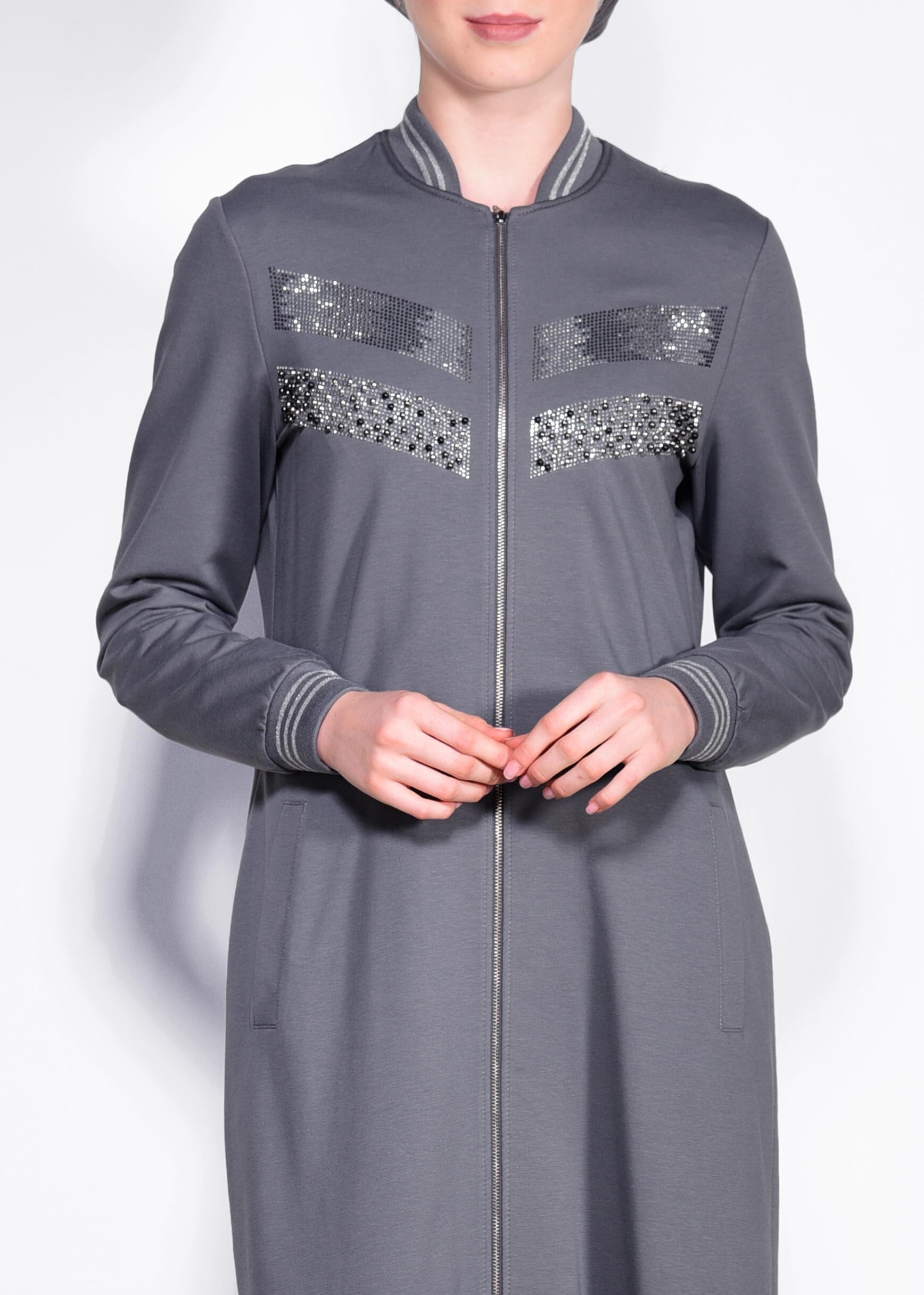 Tesettür giyim GRİ BONCUK İŞLEMELİ EŞOFMAN TUNİK 4098