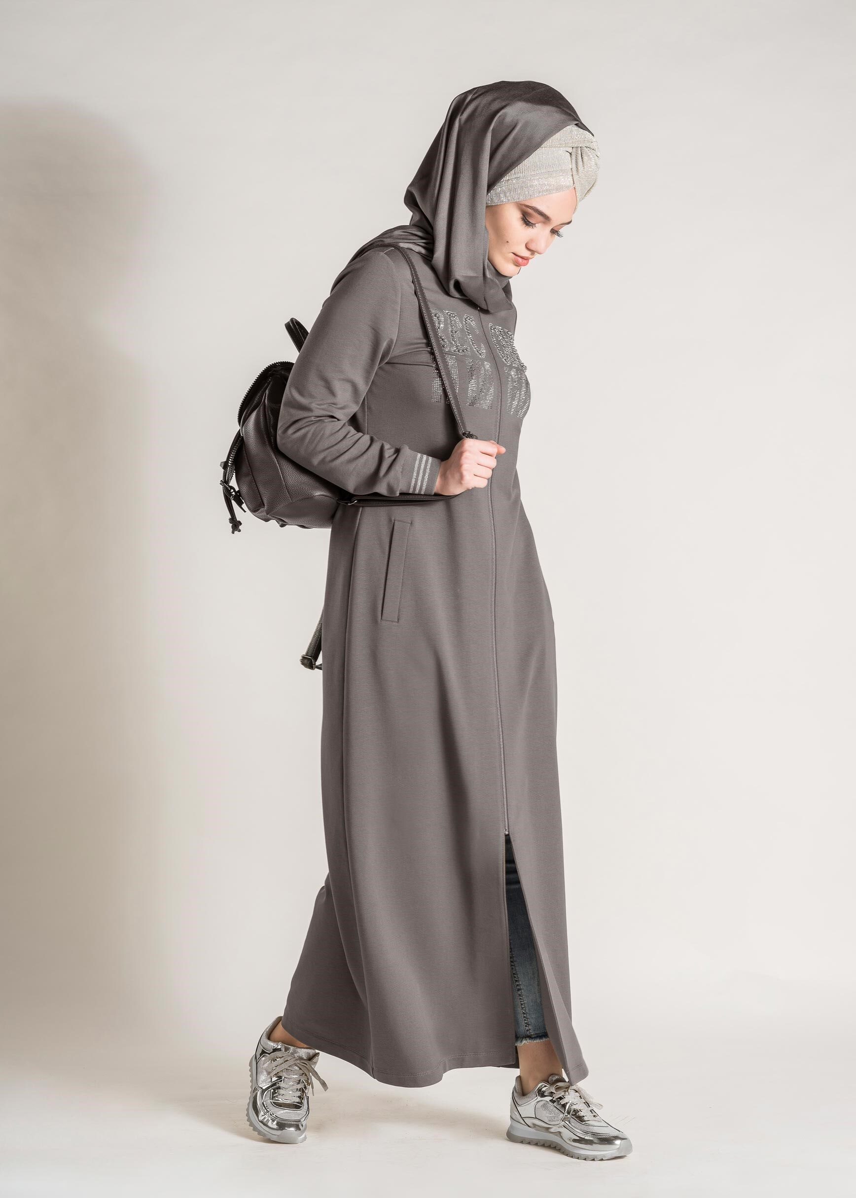 Tesettür giyim GRİ YAZI BASKILI UZUN EŞOFMAN TUNİK 4099