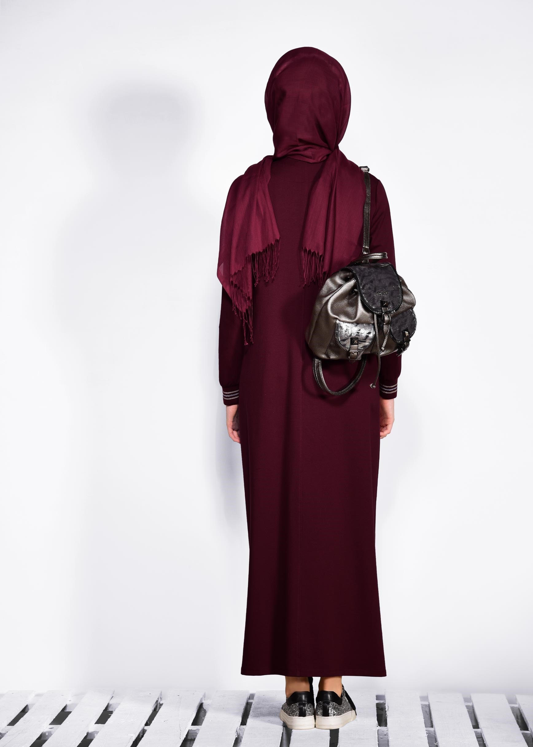 Tesettür giyim BORDO YAZI BASKILI UZUN EŞOFMAN TUNİK 4099