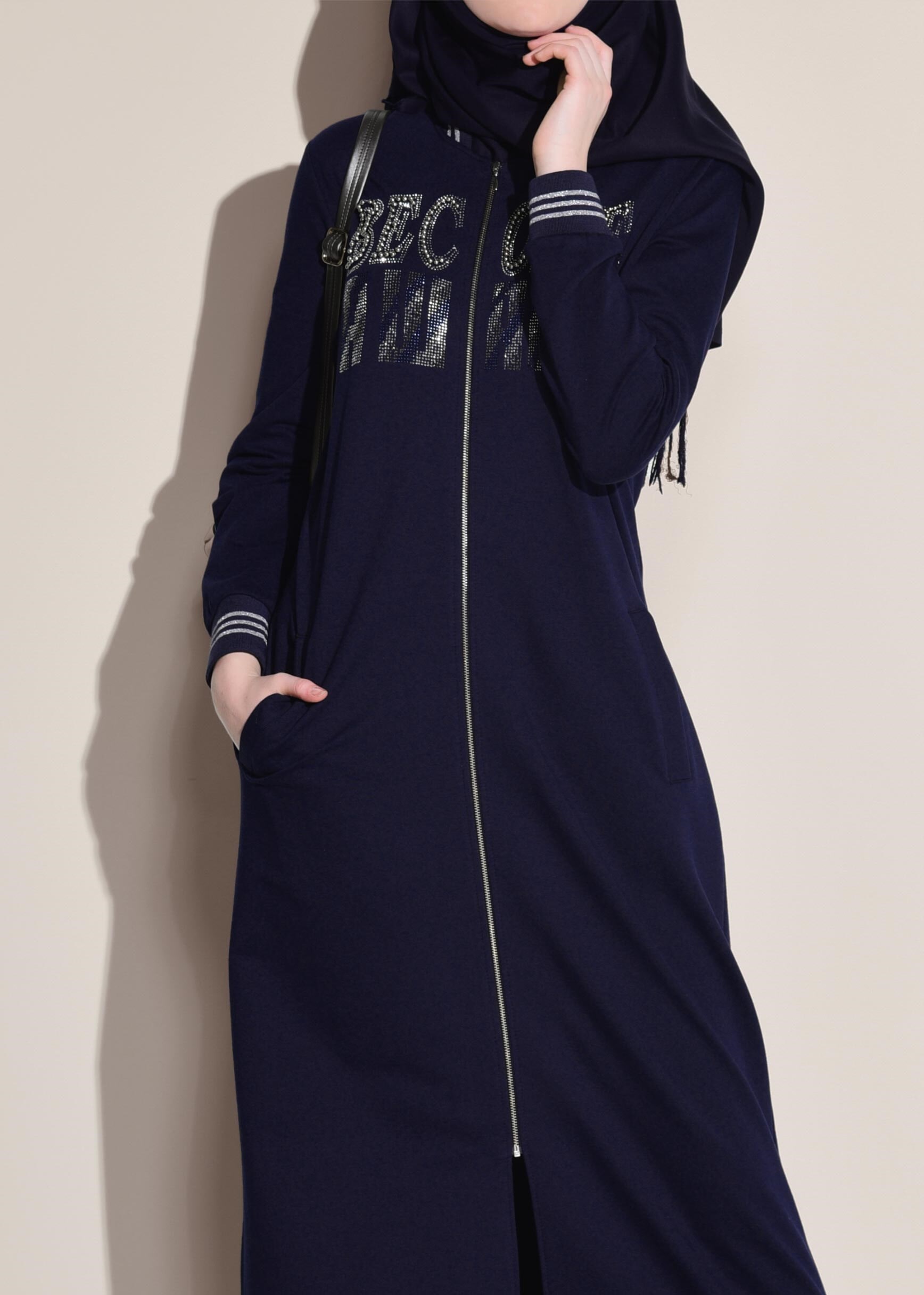 Tesettür giyim LACİVERT YAZI BASKILI UZUN EŞOFMAN TUNİK 4099