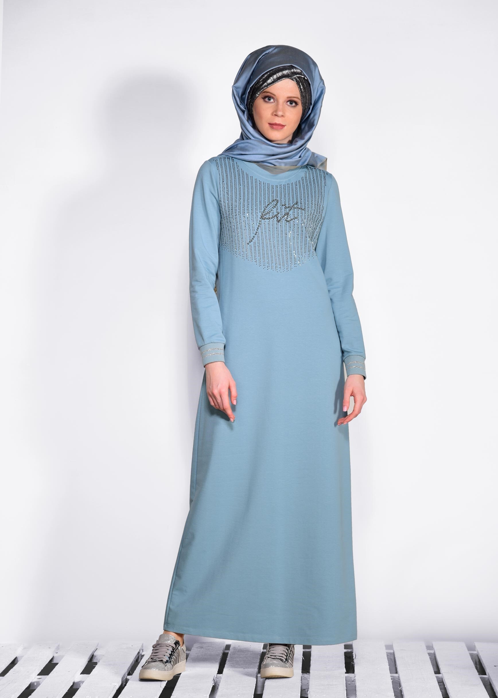 Tesettür giyim MAVİ TAŞ BASKILI EŞOFMAN ELBİSE 4130