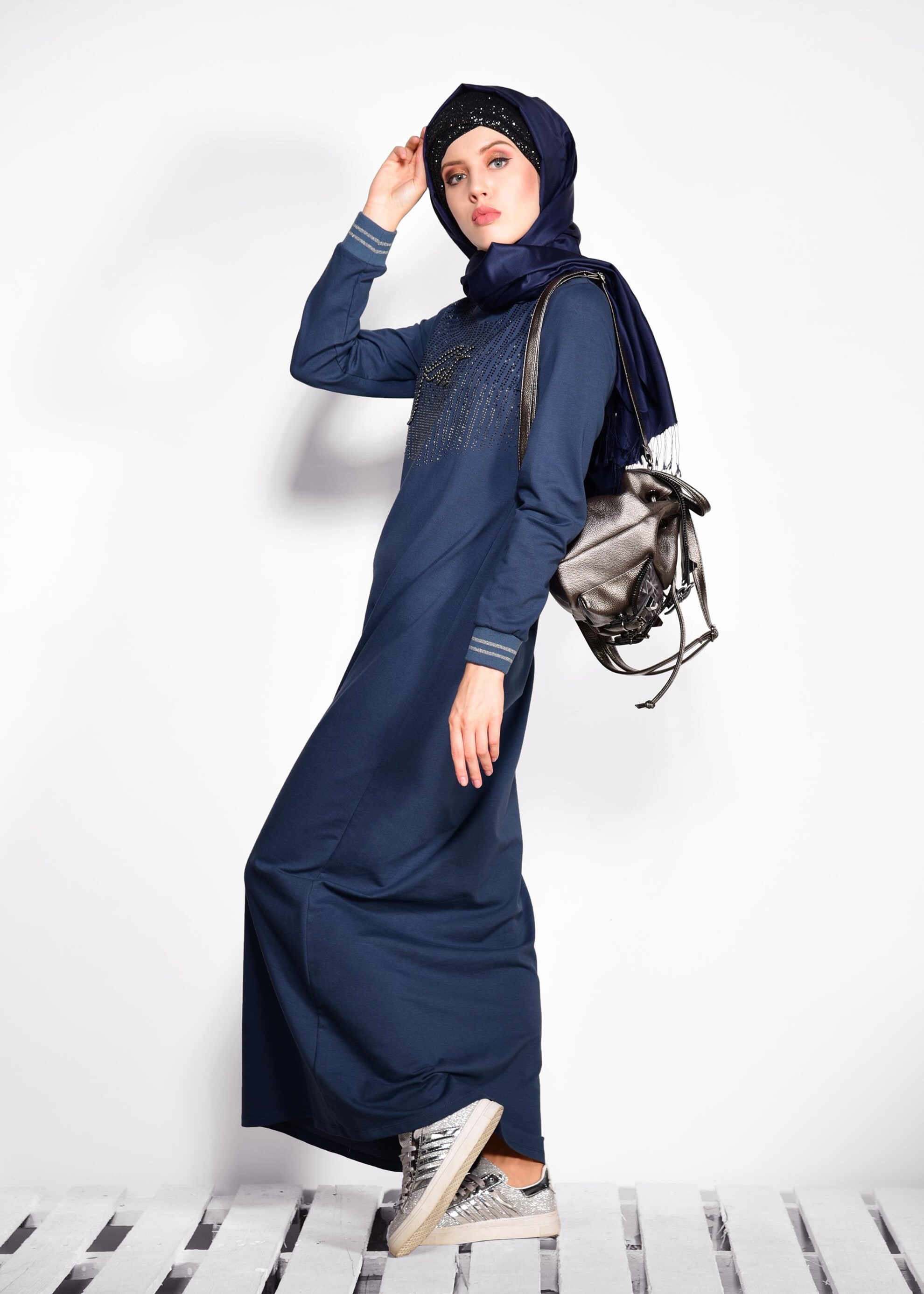 Tesettür giyim LACİVERT TAŞ BASKILI EŞOFMAN ELBİSE 4130