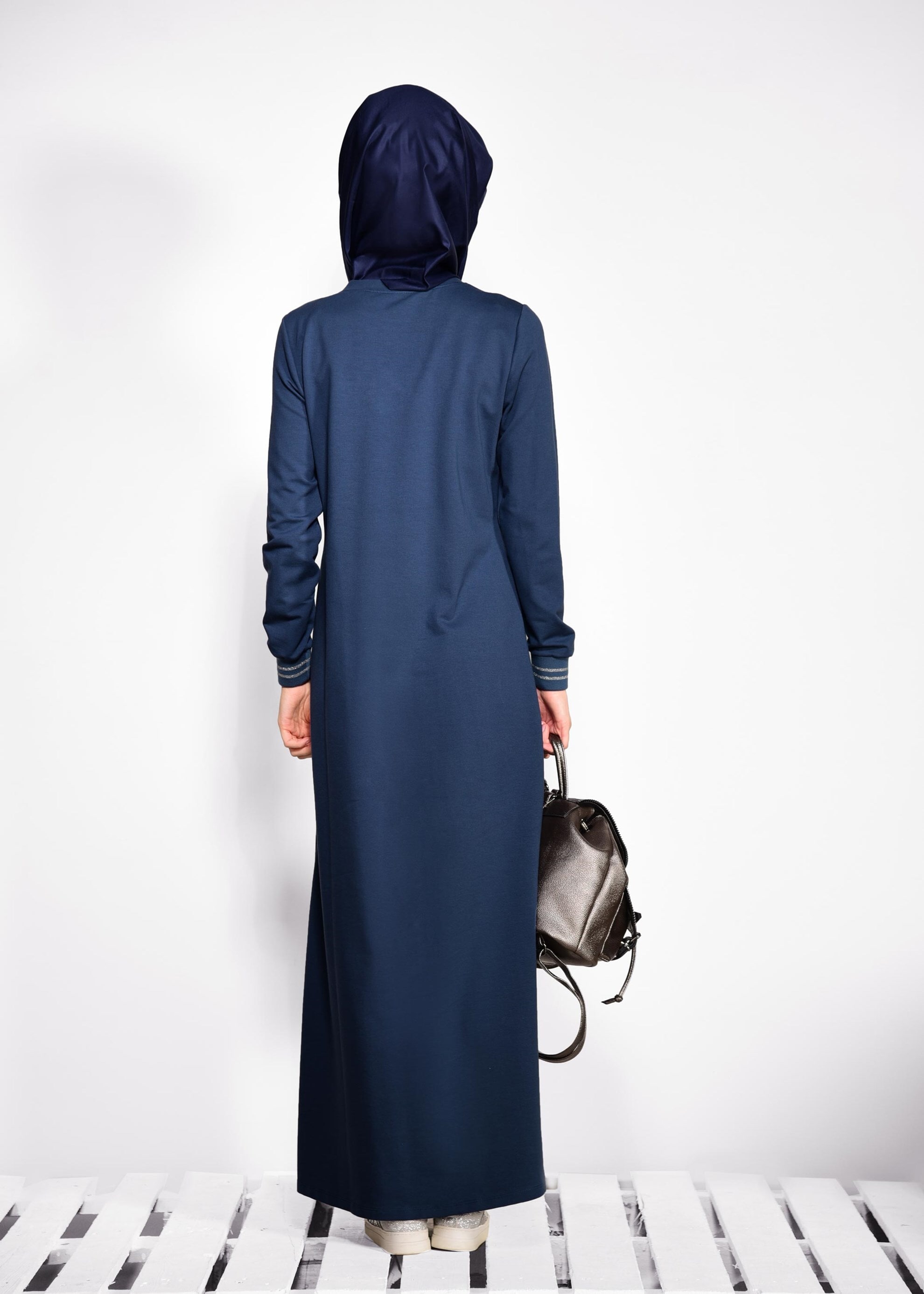 Tesettür giyim LACİVERT TAŞ BASKILI EŞOFMAN ELBİSE 4130