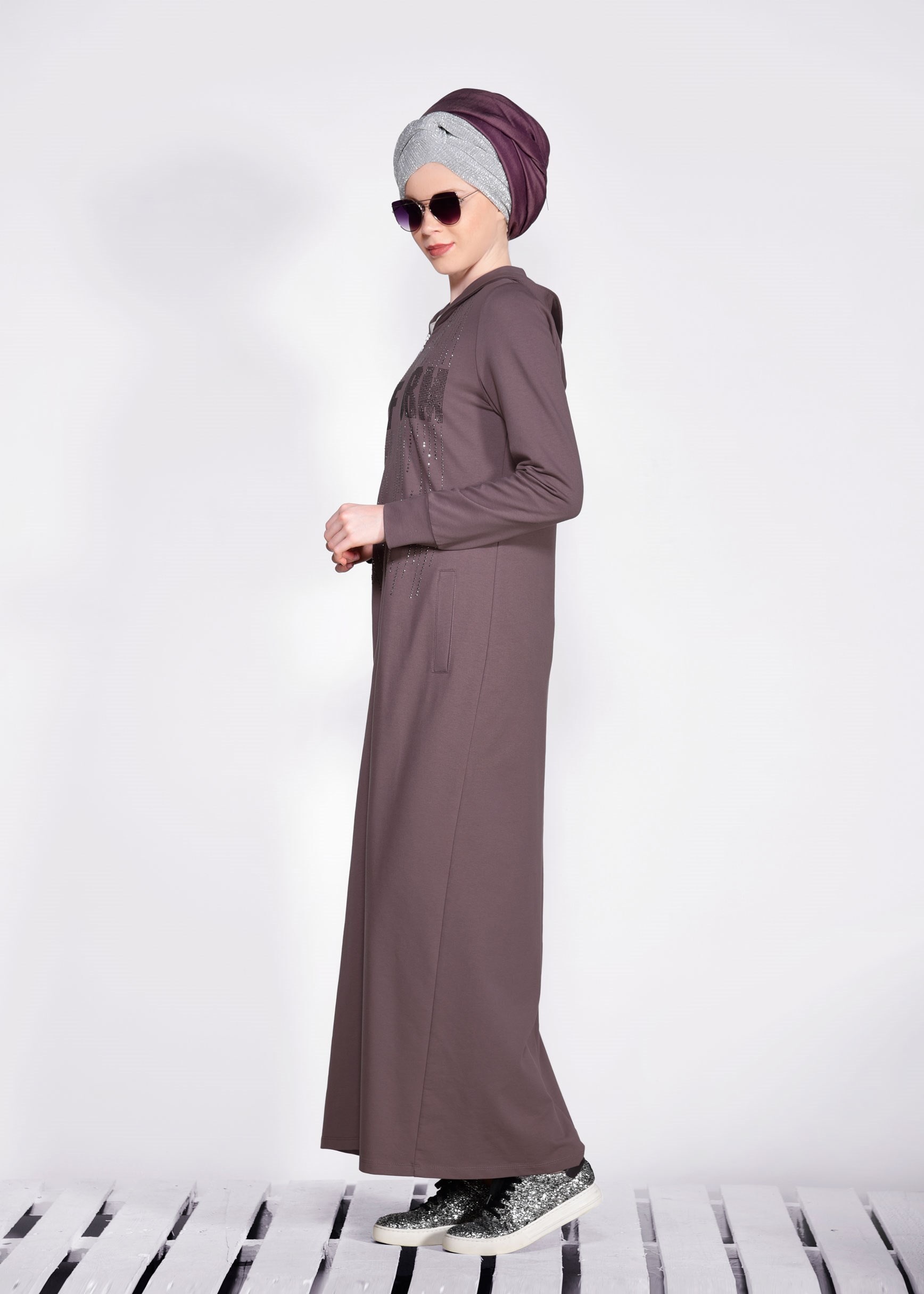 Tesettür giyim PEMBE YAZI DETAYLI KAPÜŞONLU UZUN EŞOFMAN TUNİK 4131