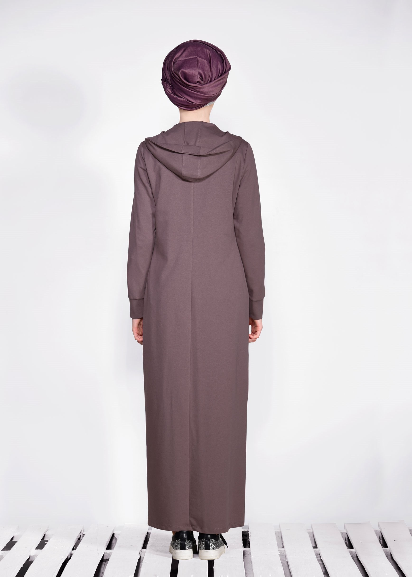 Tesettür giyim PEMBE YAZI DETAYLI KAPÜŞONLU UZUN EŞOFMAN TUNİK 4131