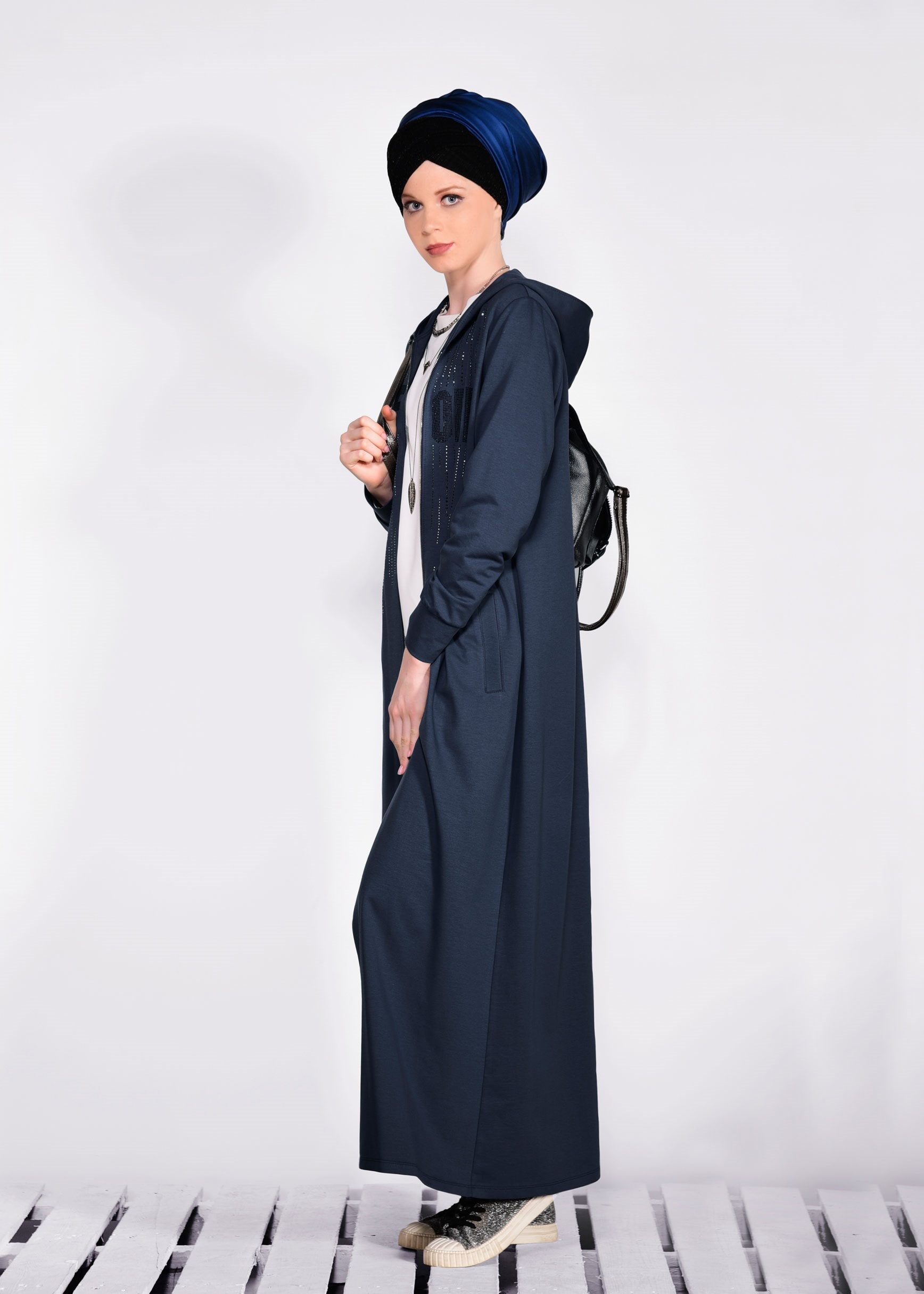 Tesettür giyim LACİVERT YAZI DETAYLI KAPÜŞONLU UZUN EŞOFMAN TUNİK 4131