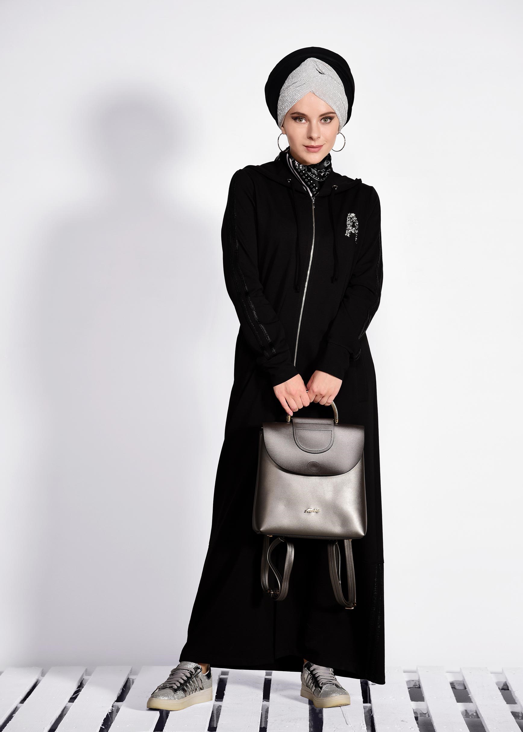 Tesettür giyim SİYAH ARMALI KAPÜŞONLU EŞOFMAN TUNİK 4146