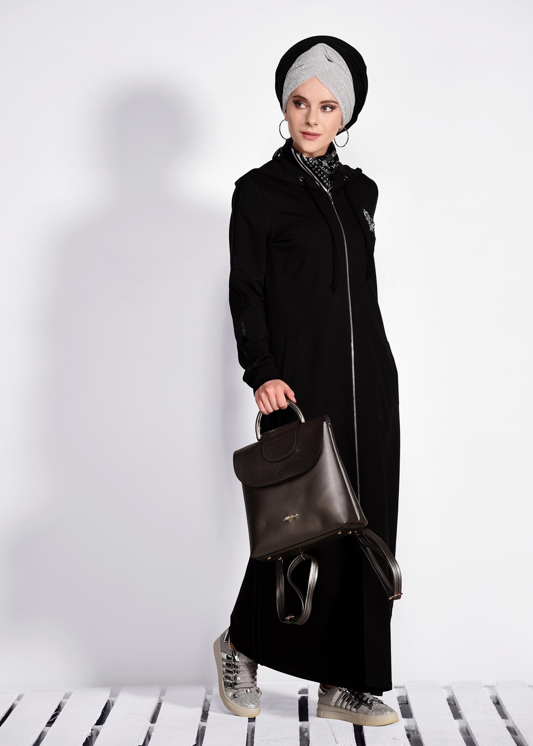 Tesettür giyim SİYAH ARMALI KAPÜŞONLU EŞOFMAN TUNİK 4146