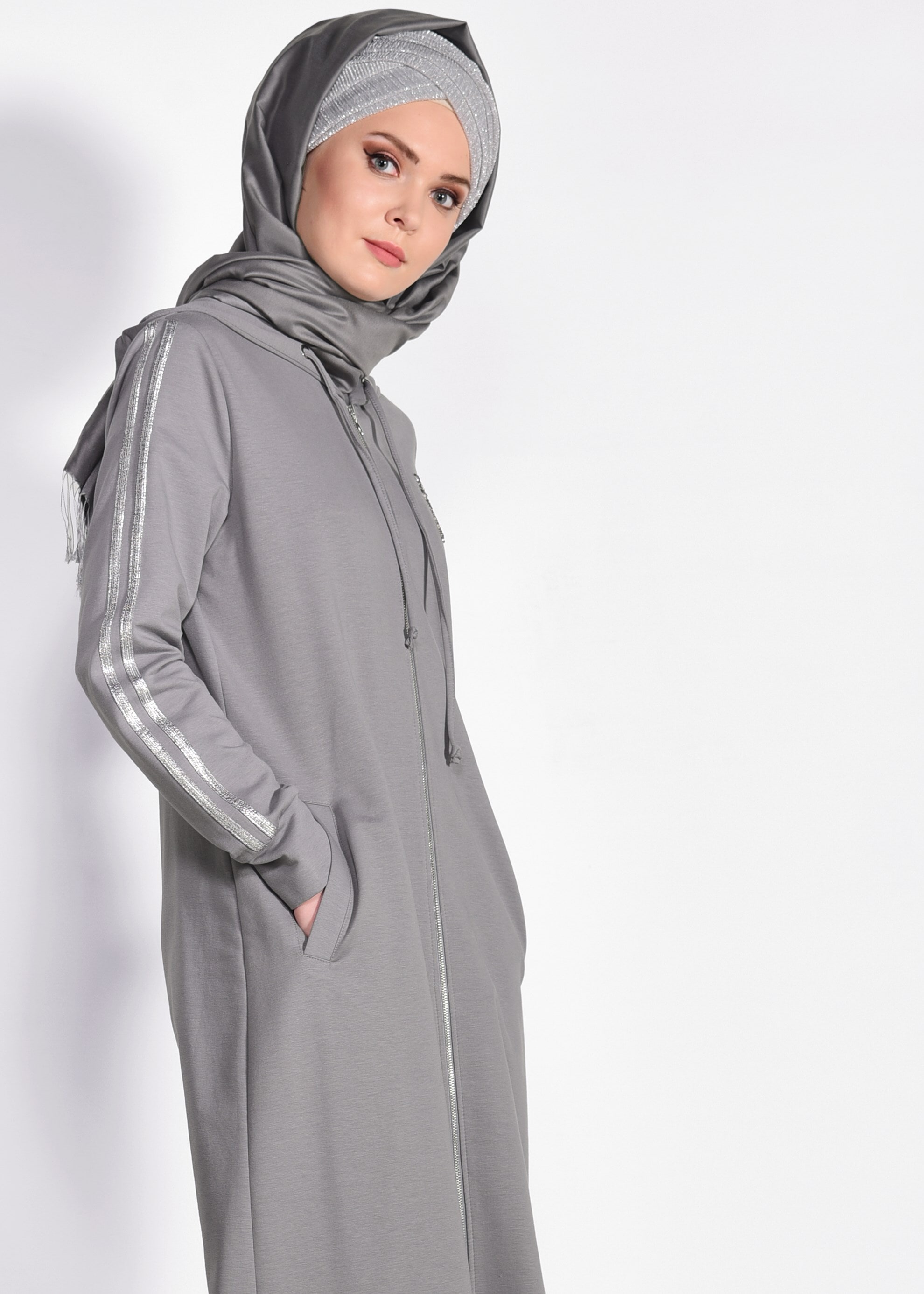 Tesettür giyim GRİ ARMALI KAPÜŞONLU EŞOFMAN TUNİK 4146