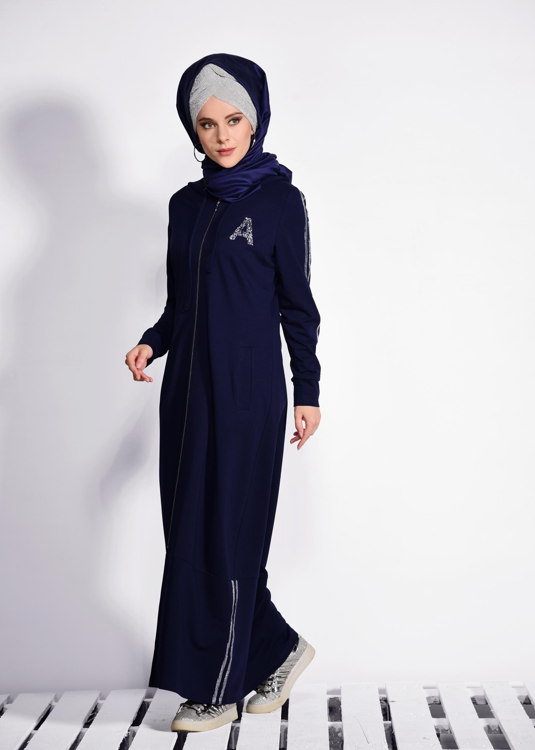 Tesettür giyim LACİVERT ARMALI KAPÜŞONLU EŞOFMAN TUNİK 4146