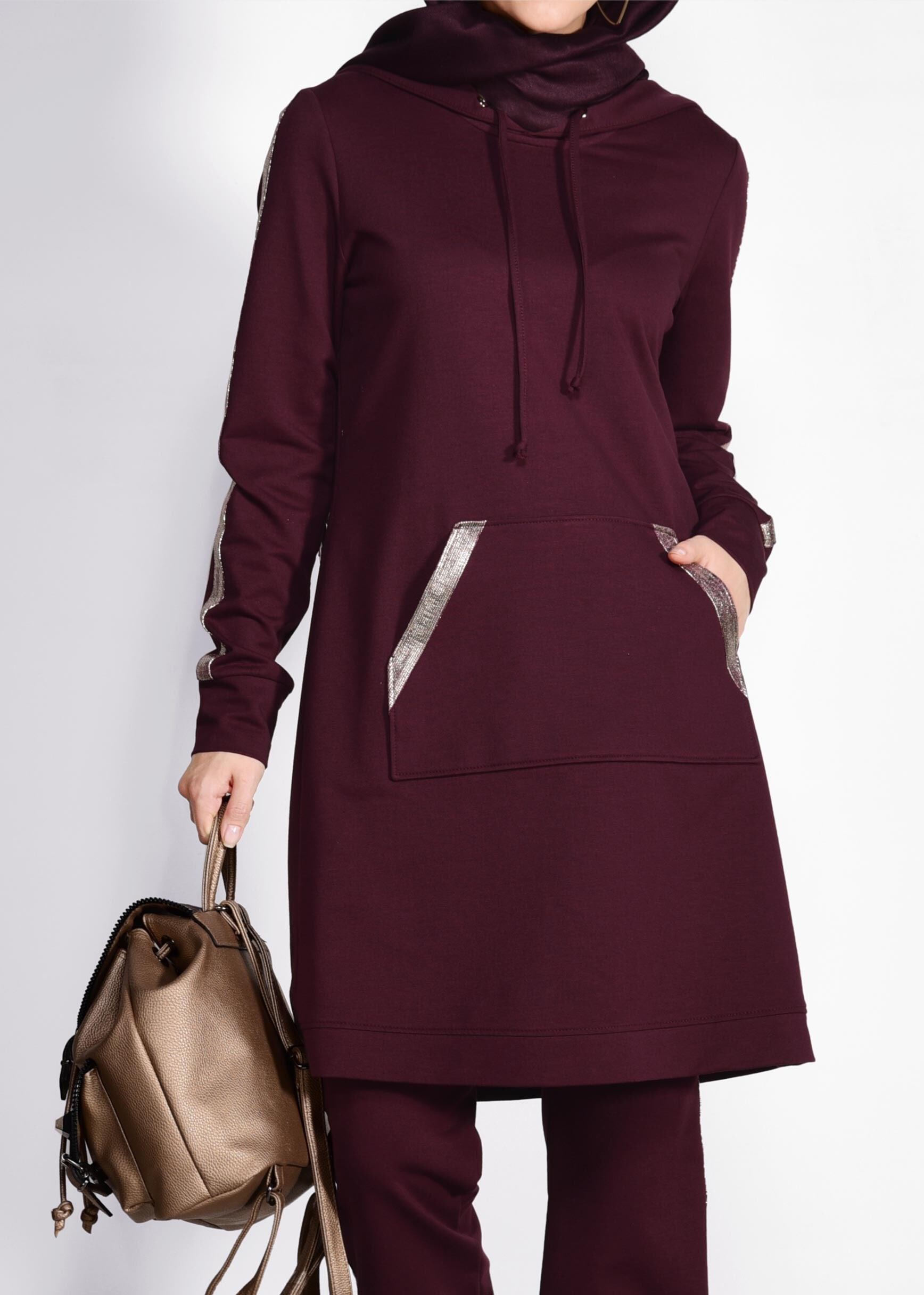 Tesettür giyim MOR KAPÜŞONLU ŞERİTLİ 2&prime;Lİ PANTOLONLU EŞOFMAN TAKIMI 4147