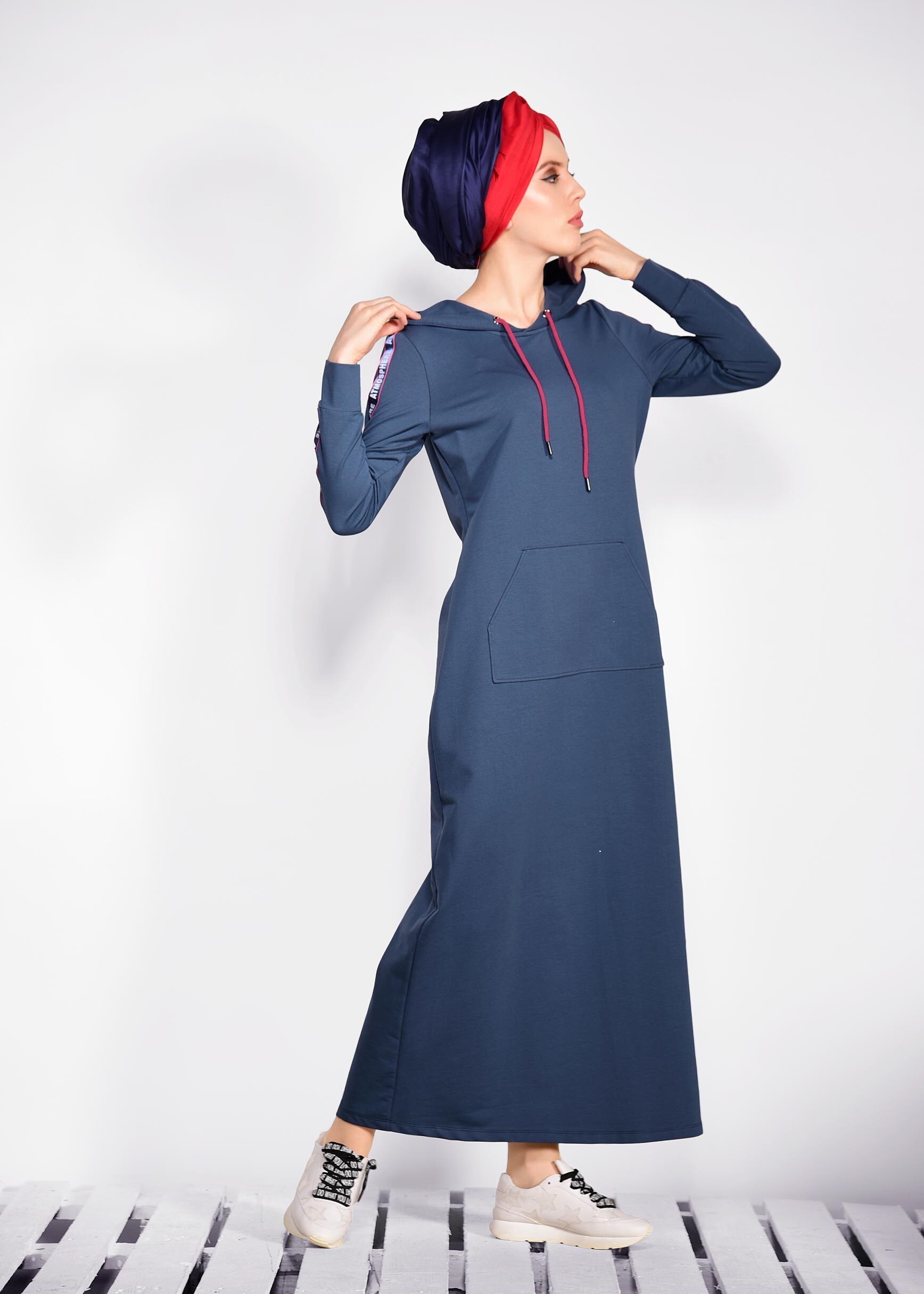 Tesettür giyim LACİVERT CEPLİ KAPÜŞONLU EŞOFMAN ELBİSE 4148 