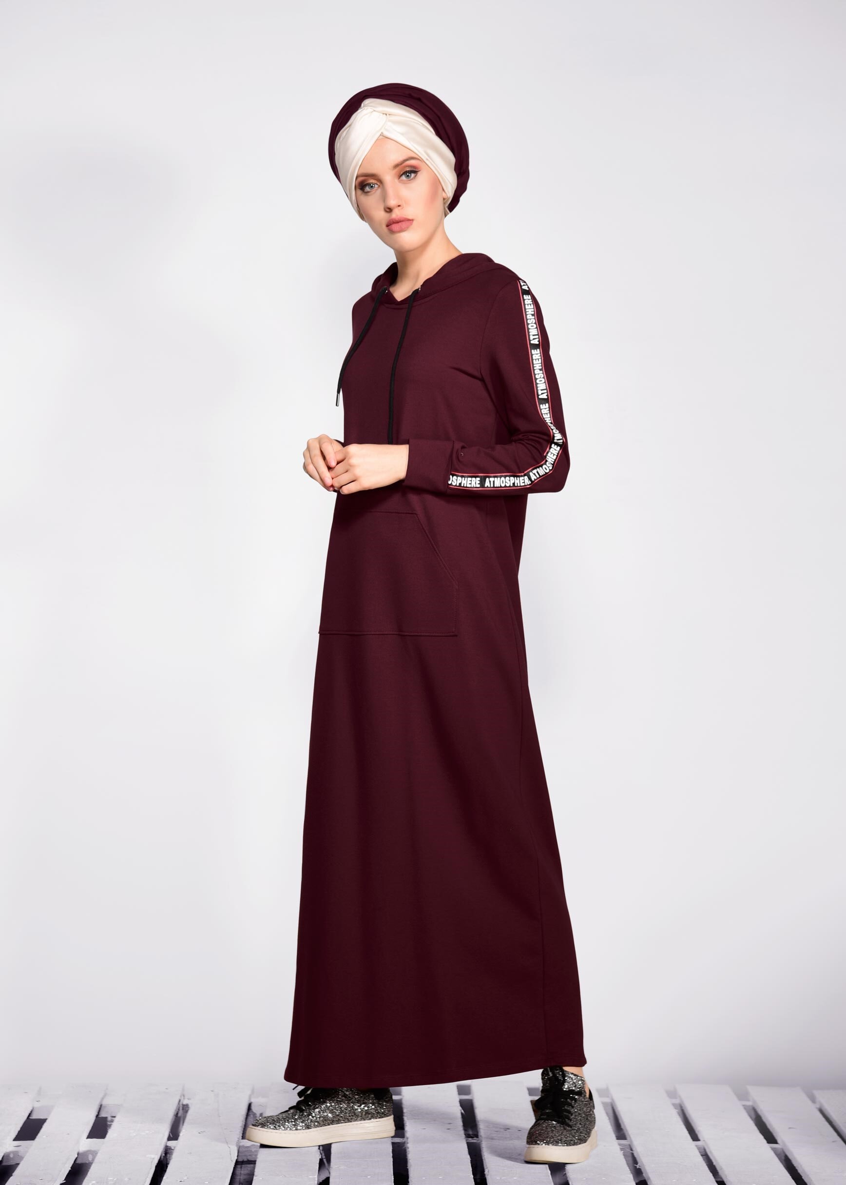 Tesettür giyim BORDO CEPLİ KAPÜŞONLU EŞOFMAN ELBİSE 4148 