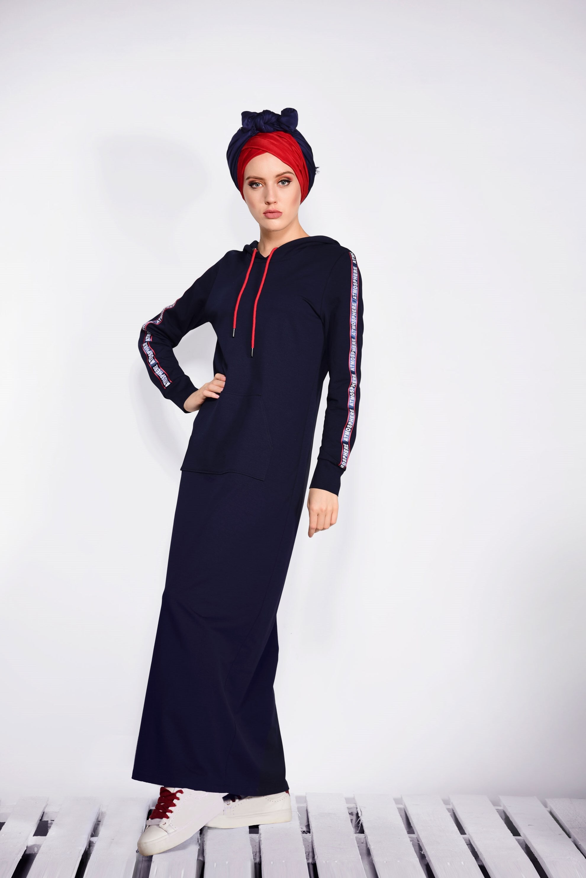 Tesettür giyim LACİVERT CEPLİ KAPÜŞONLU EŞOFMAN ELBİSE 4148 