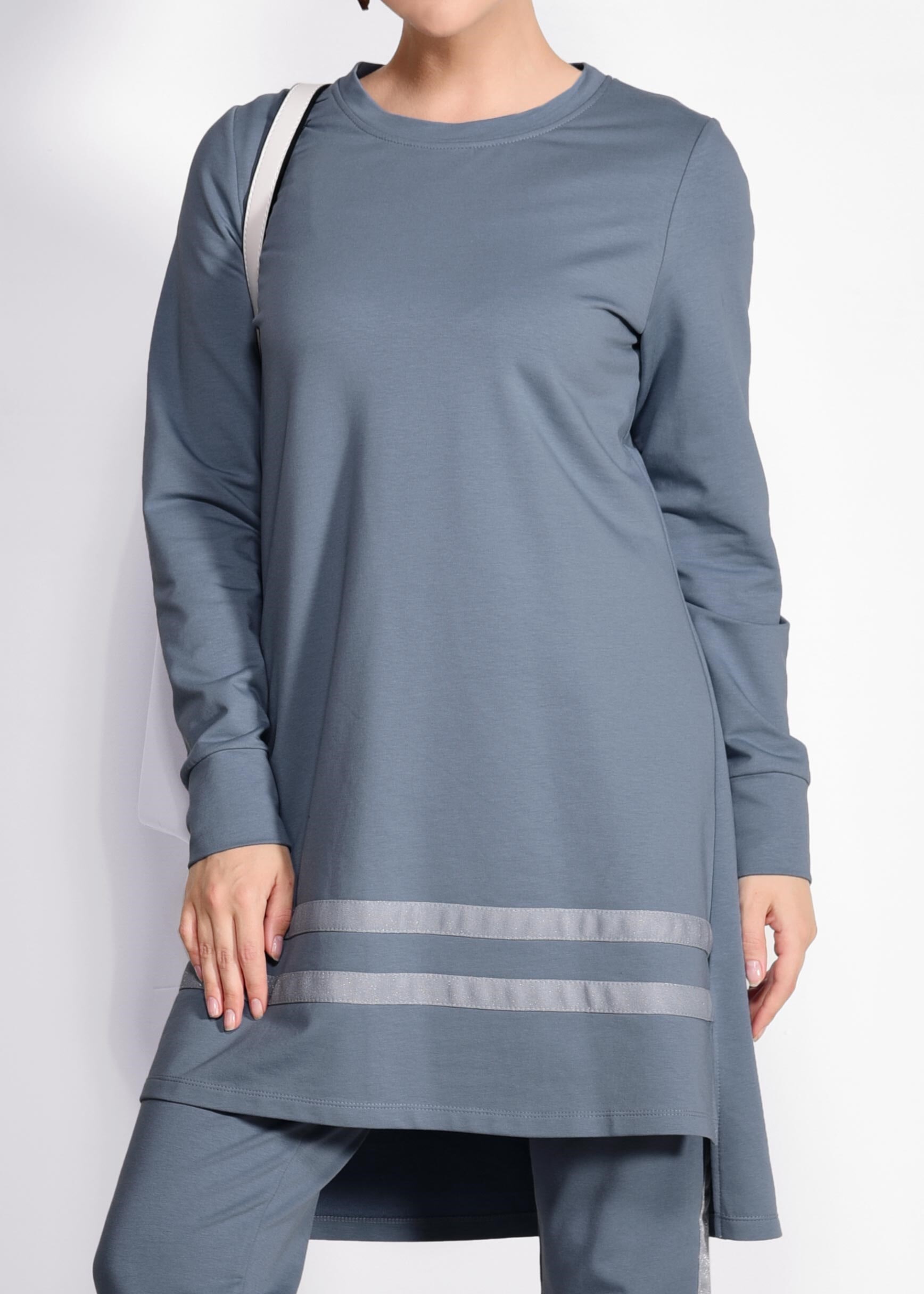 Tesettür giyim MAVİ YANLARI ŞERİTLİ 2&prime;Lİ EŞOFMAN TAKIM 4149