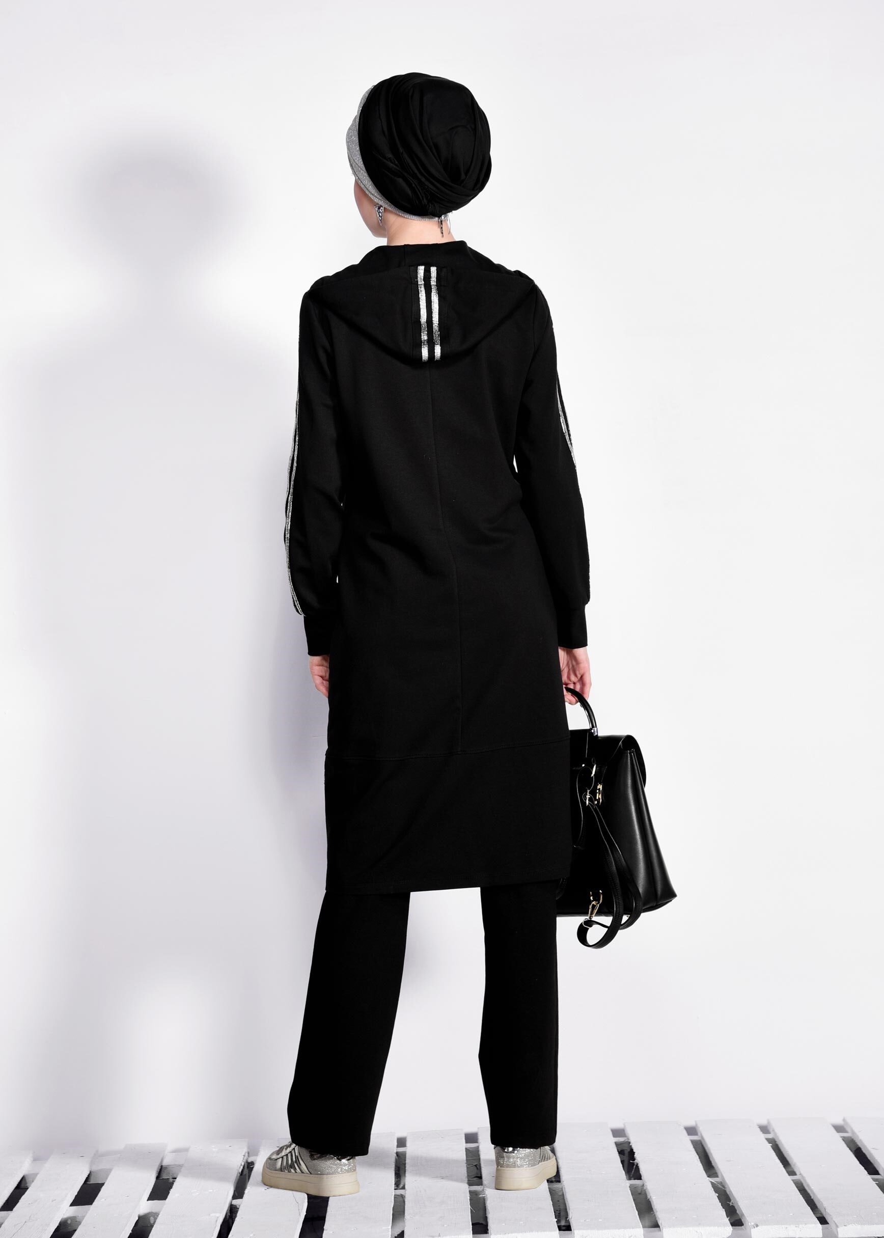 Tesettür giyim SİYAH ŞERİT DETAYLI 2&prime;Lİ EŞOFMAN TAKIM 4171