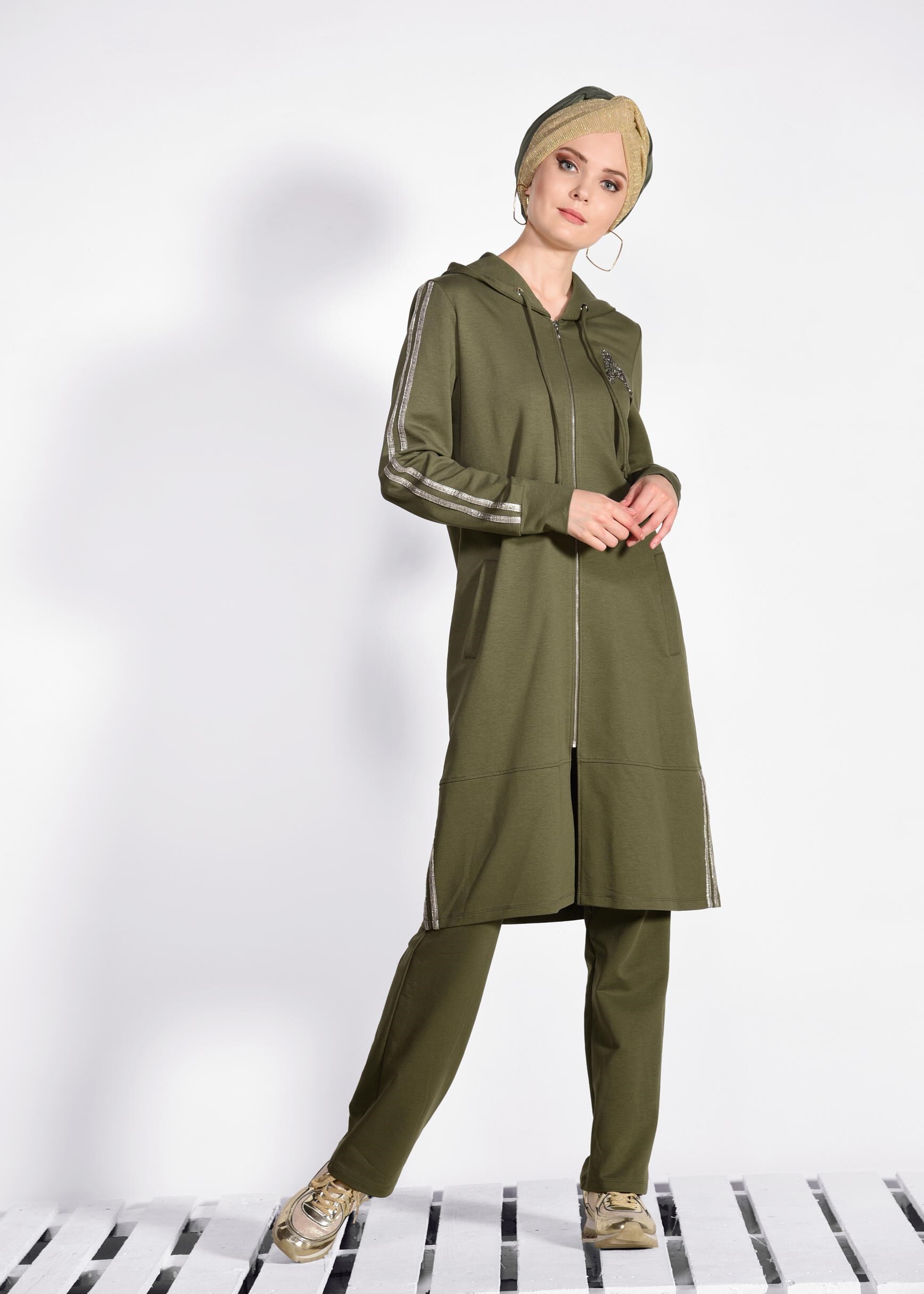 Tesettür giyim HAKİ ŞERİT DETAYLI 2&prime;Lİ EŞOFMAN TAKIM 4171