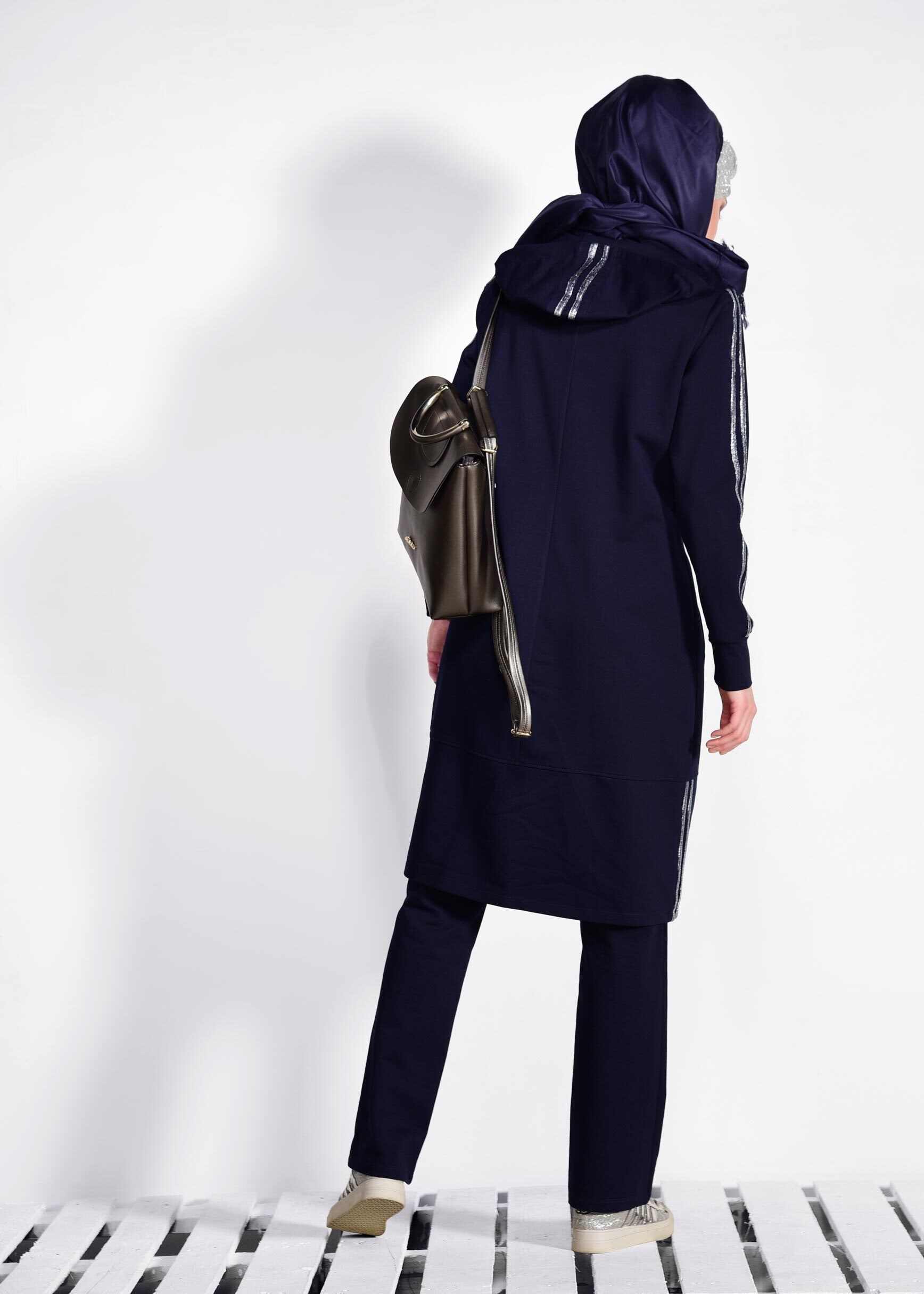 Tesettür giyim LACİVERT ŞERİT DETAYLI 2&prime;Lİ EŞOFMAN TAKIM 4171