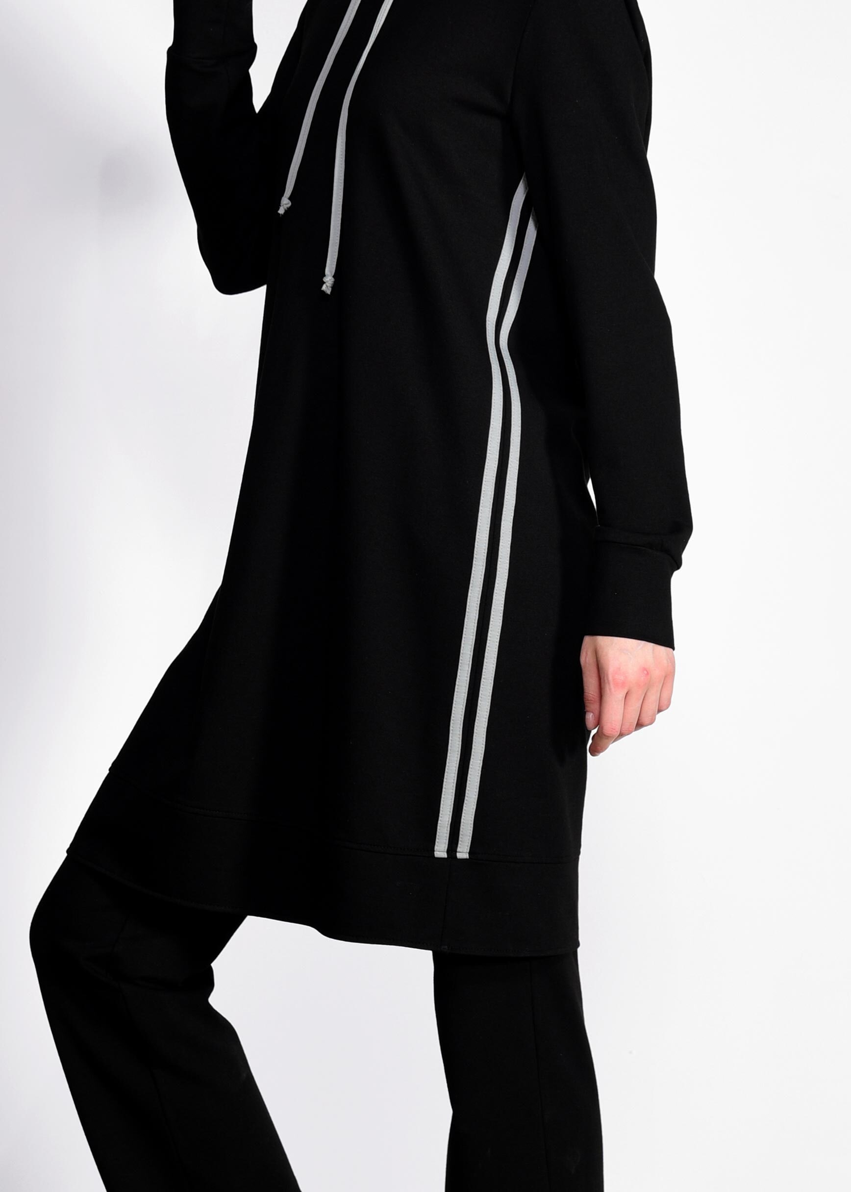 Tesettür giyim SİYAH KAPÜŞONLU ŞERİTLİ 2&prime;Lİ EŞOFMAN TAKIM 4209