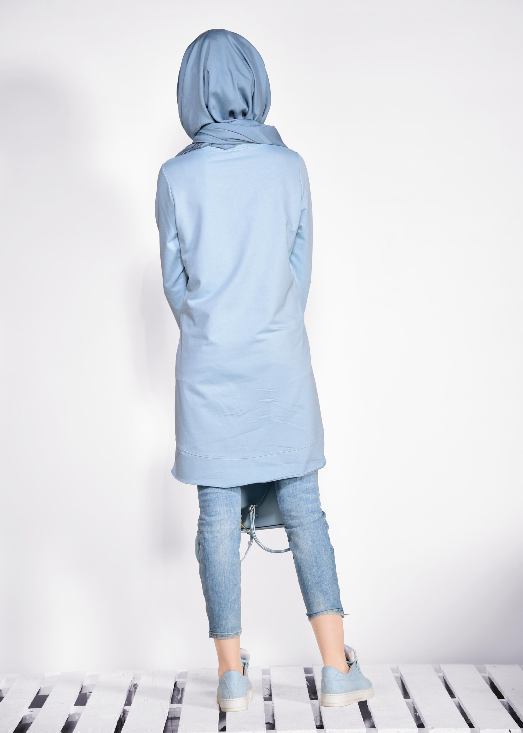 Tesettür giyim MAVİ İNCİ İŞLEMELİ EŞOFMAN TUNİK 4211