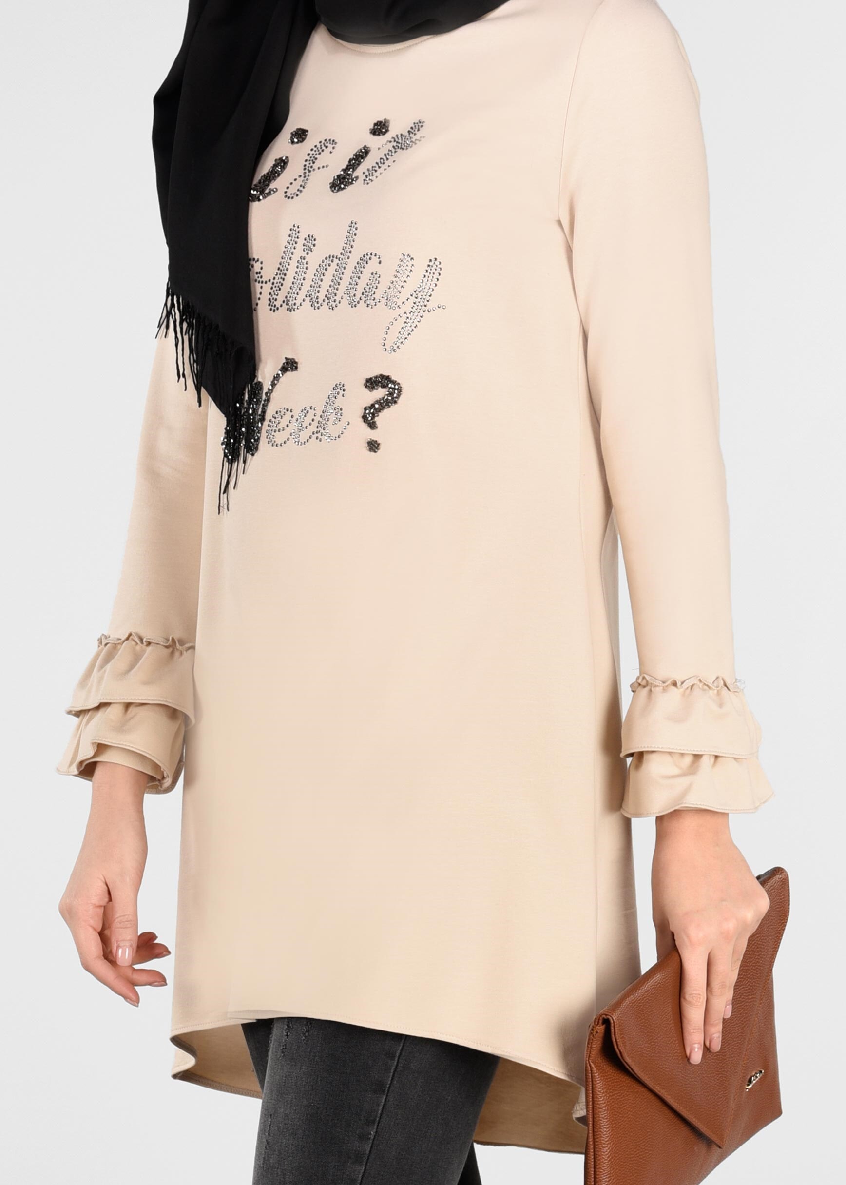Tesettür giyim BEJ KOL KISMI FIRFIRLI EŞOFMAN TUNİK 4874
